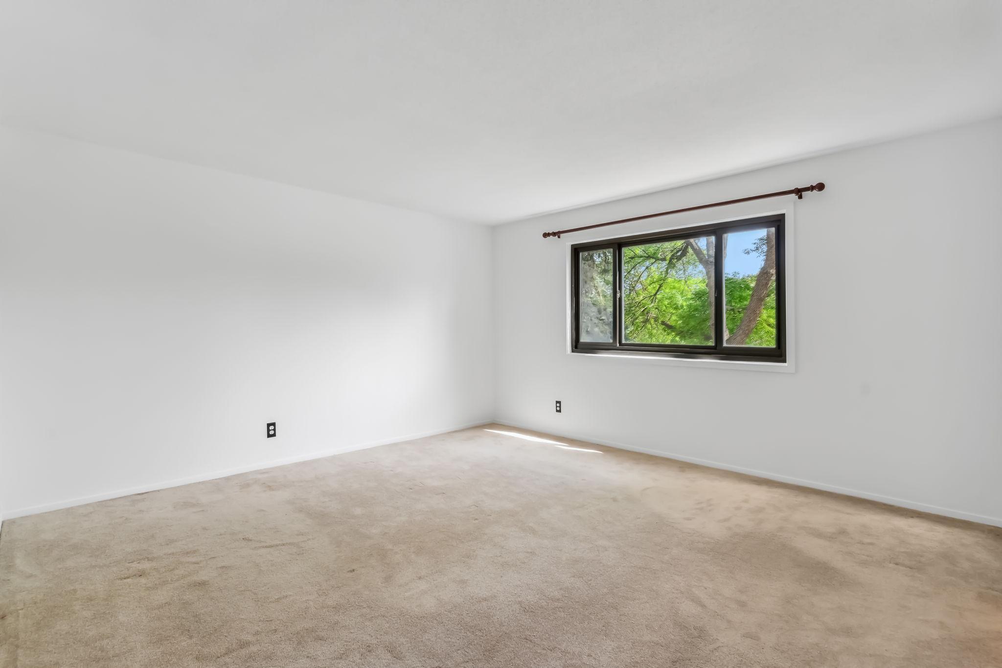 4100 Parklawn Avenue Unit: 201