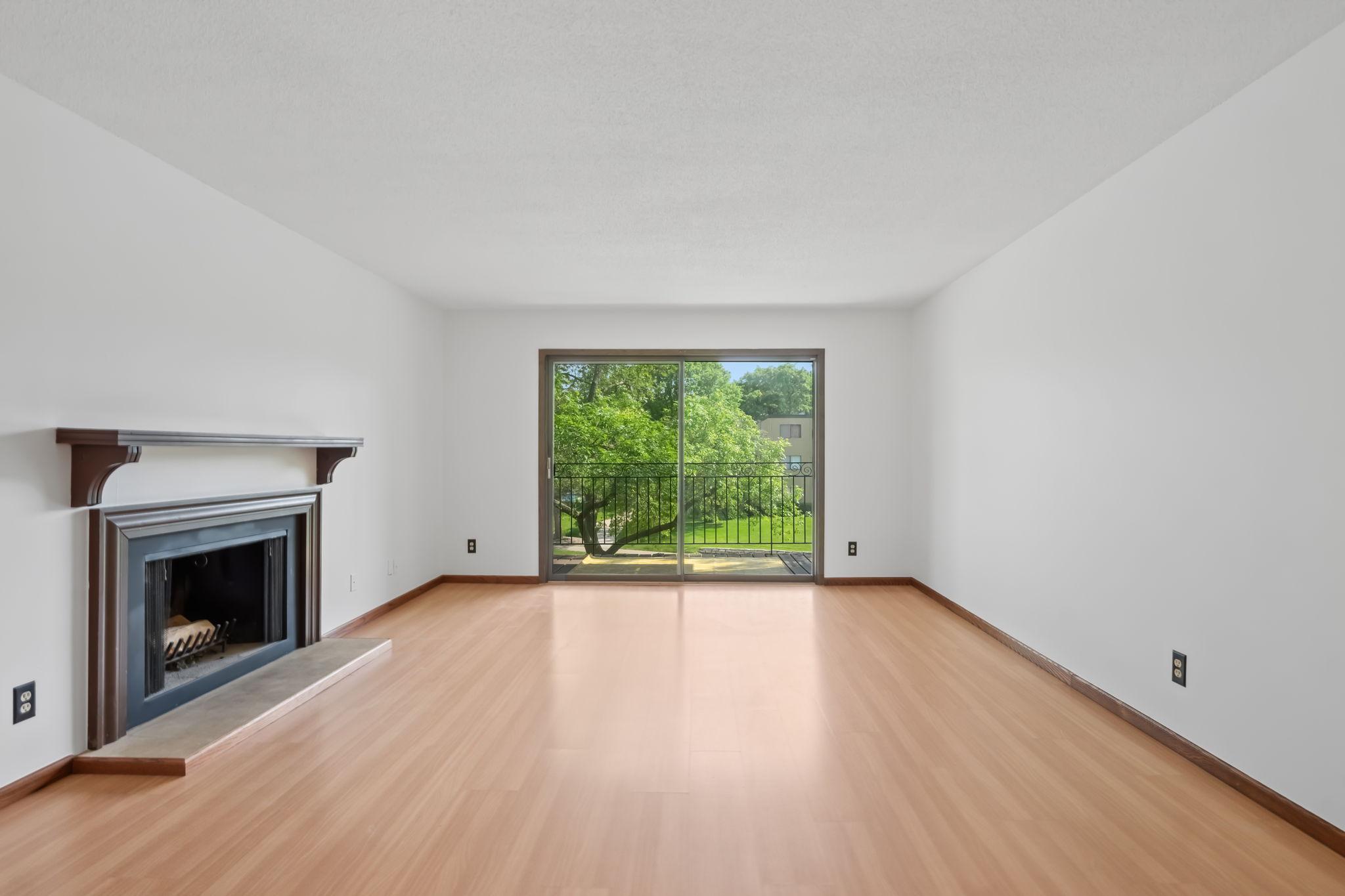 4100 Parklawn Avenue Unit: 201