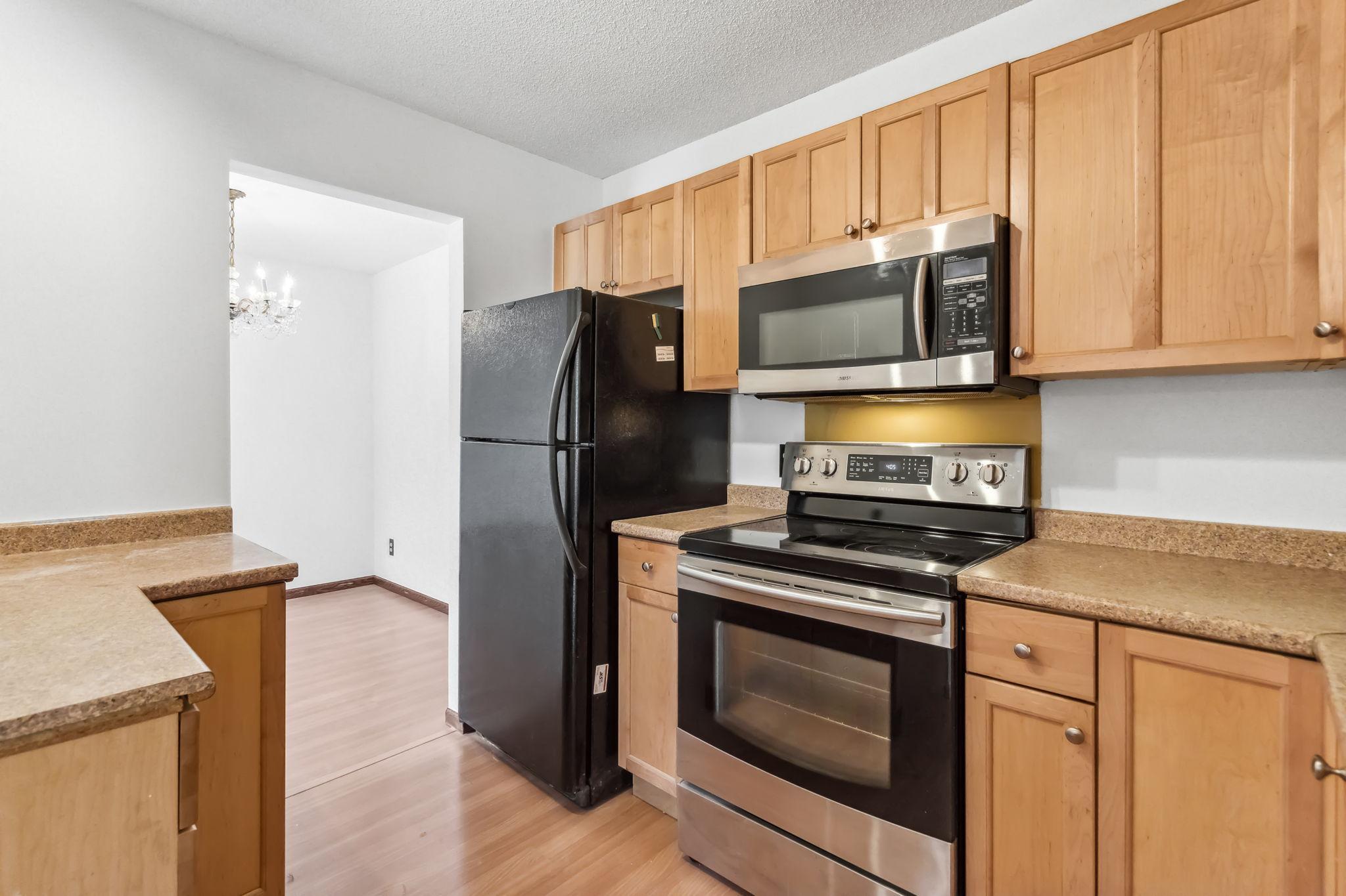 4100 Parklawn Avenue Unit: 201
