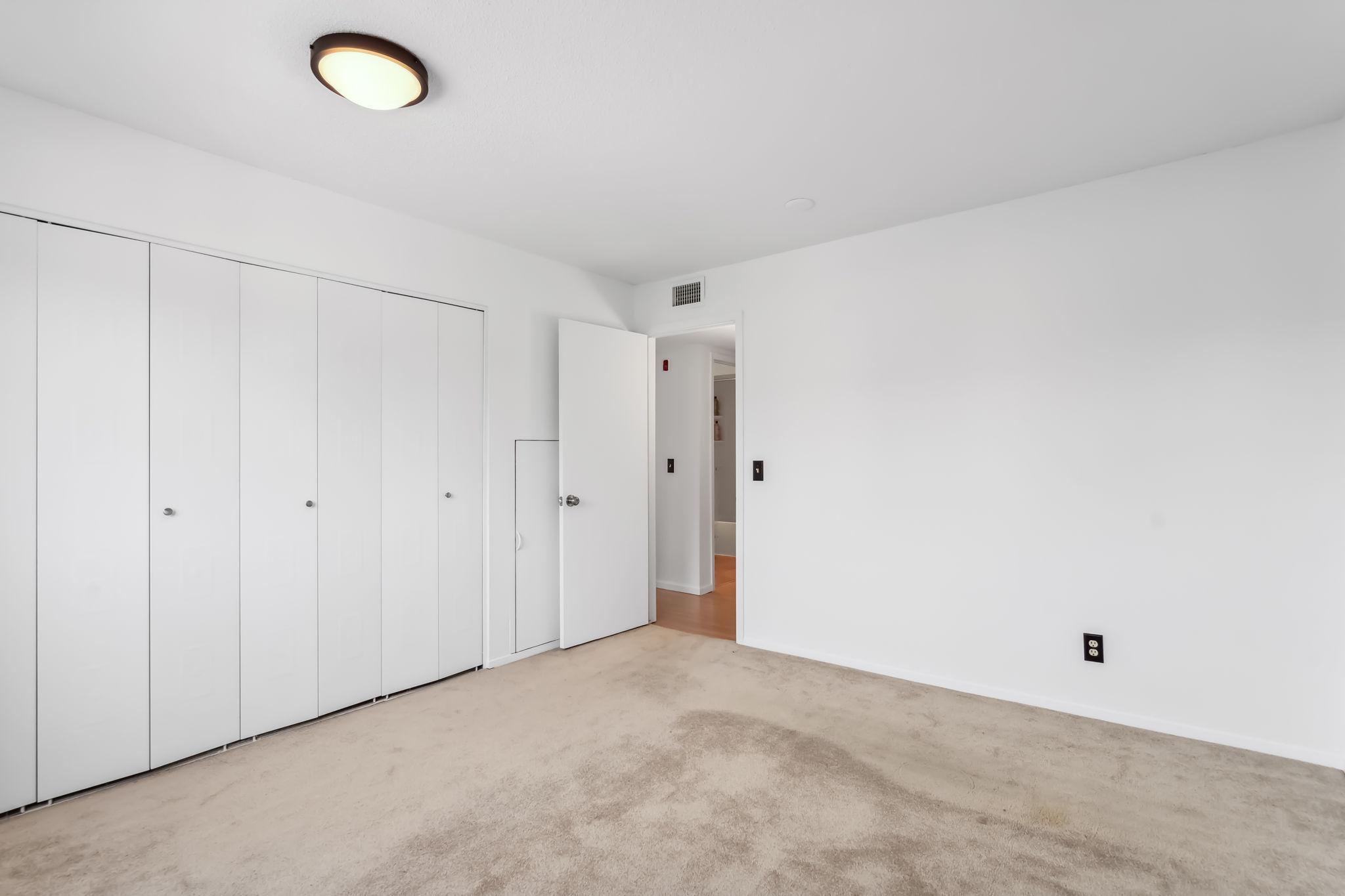 4100 Parklawn Avenue Unit: 201