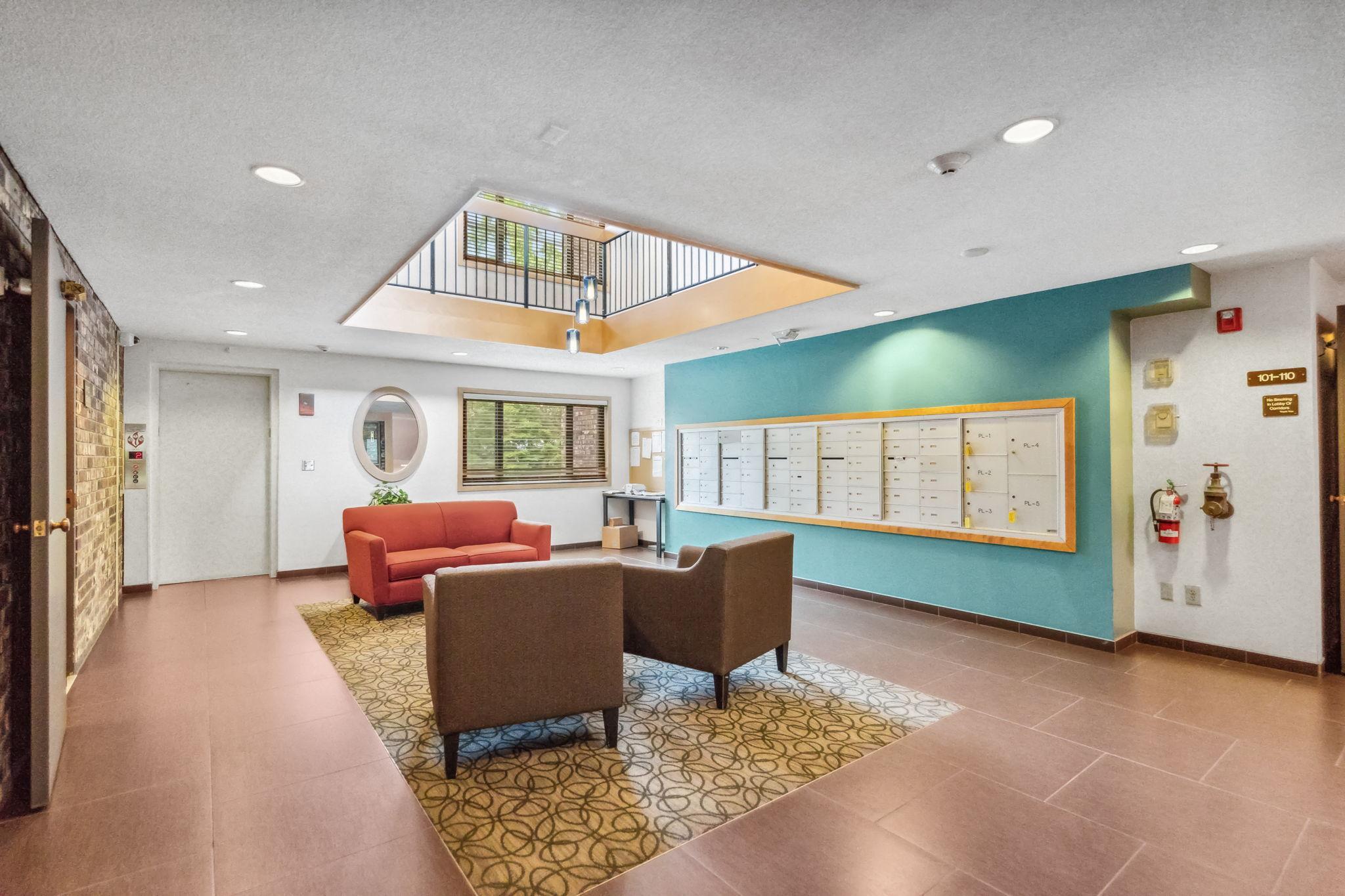 4100 Parklawn Avenue Unit: 201