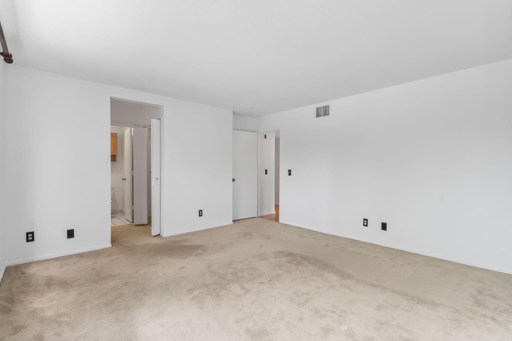 4100 Parklawn Avenue Unit: 201
