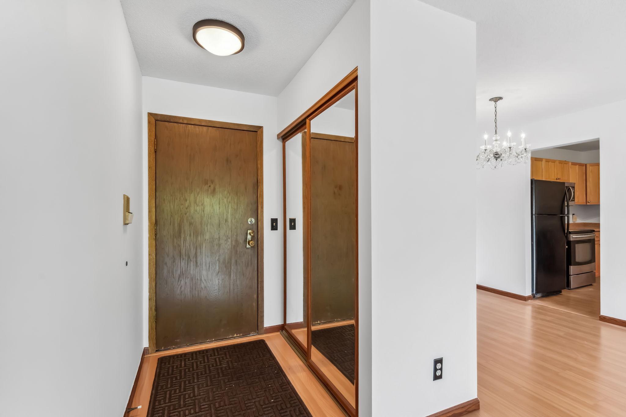 4100 Parklawn Avenue Unit: 201