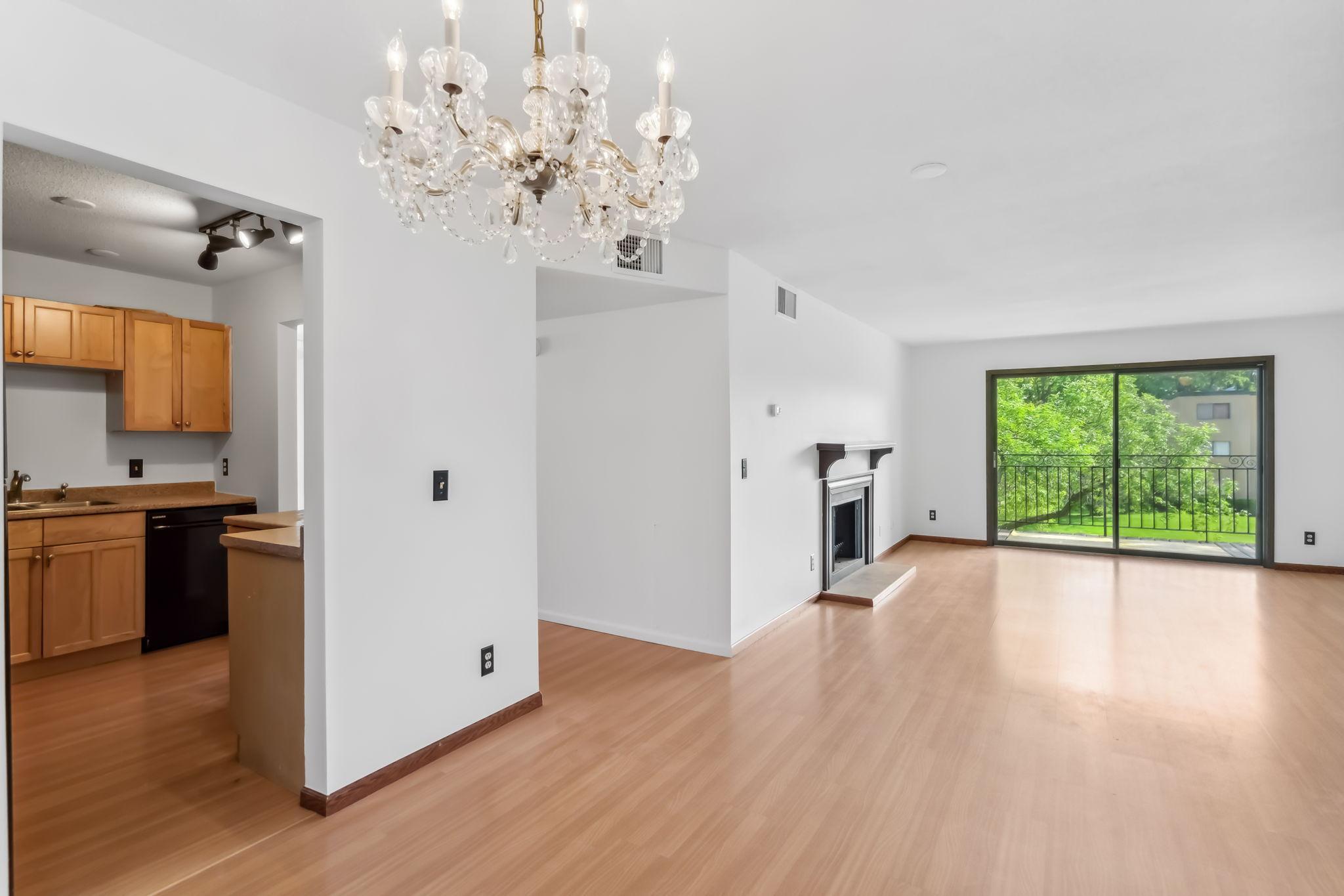 4100 Parklawn Avenue Unit: 201