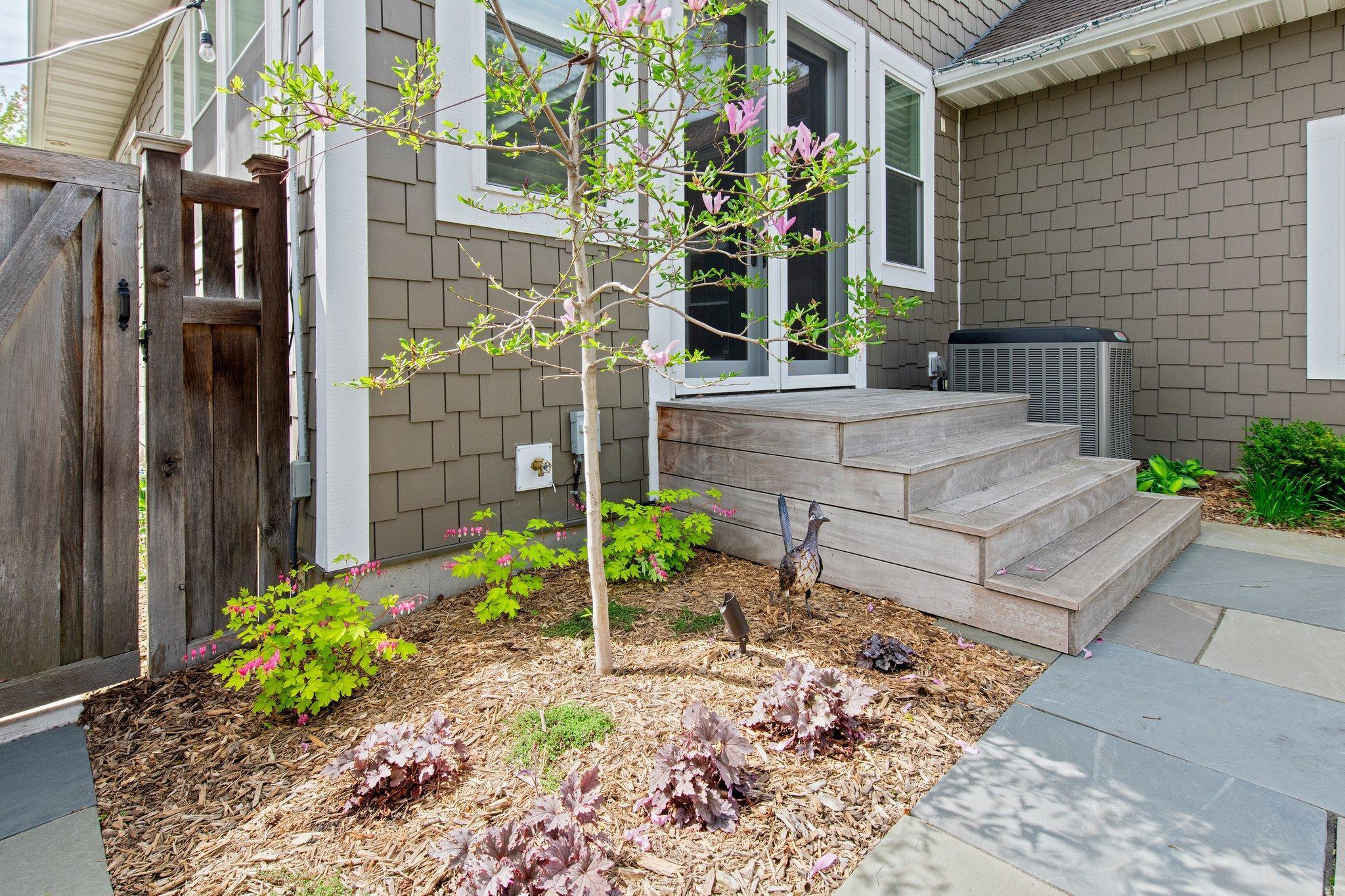 3715 Dupont Avenue S