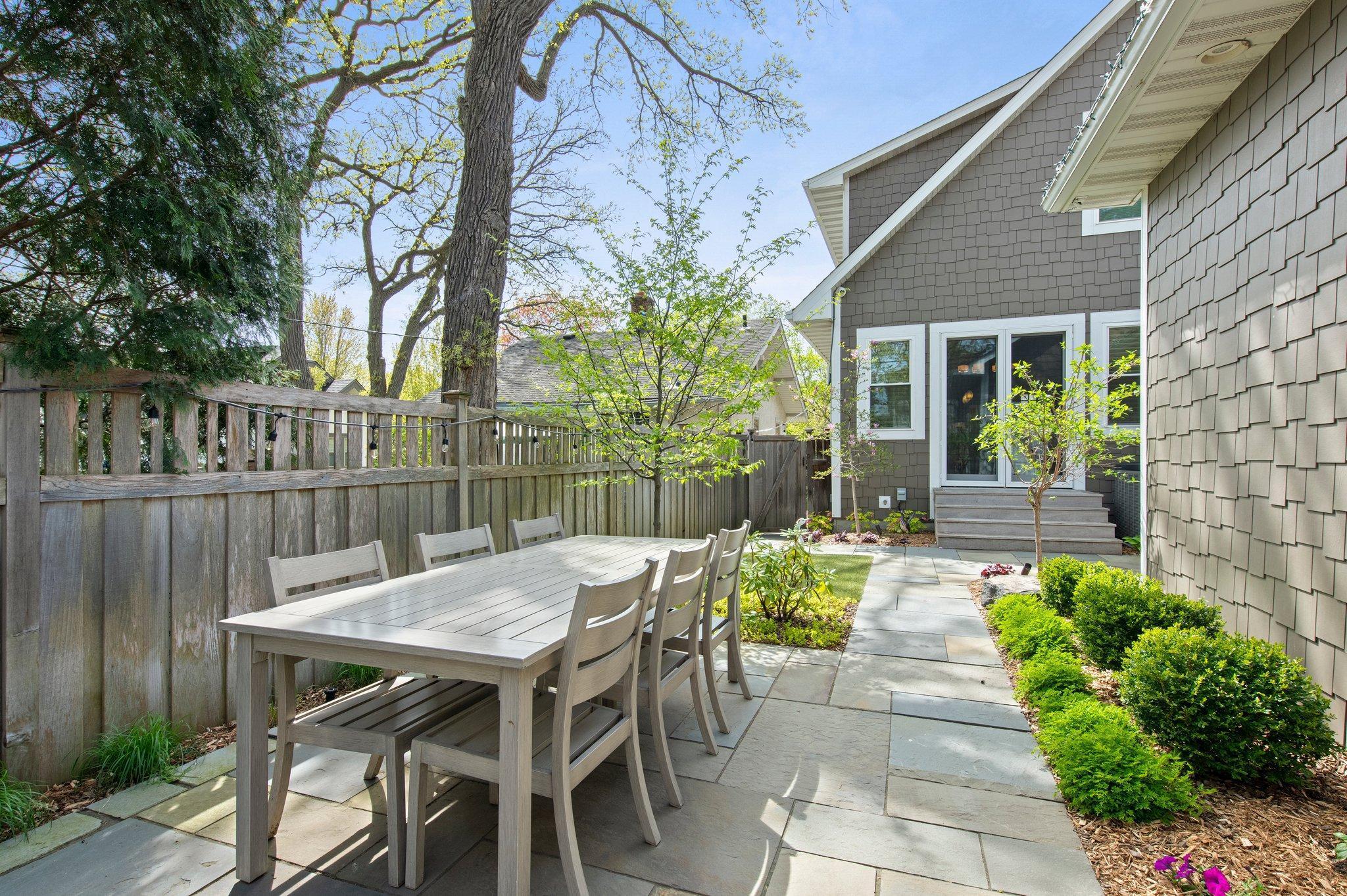 3715 Dupont Avenue S