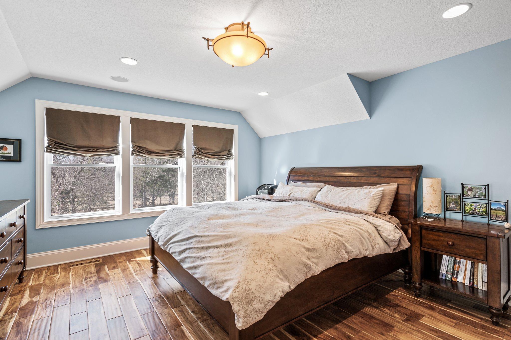 3715 Dupont Avenue S