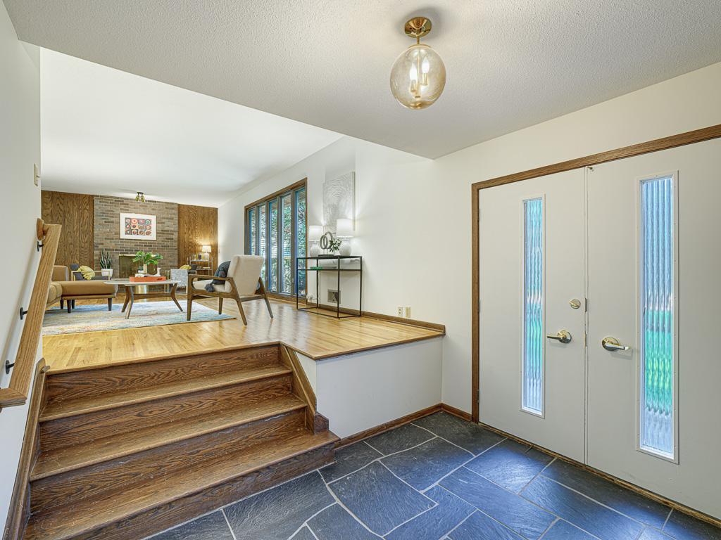 1984 Shryer Avenue W