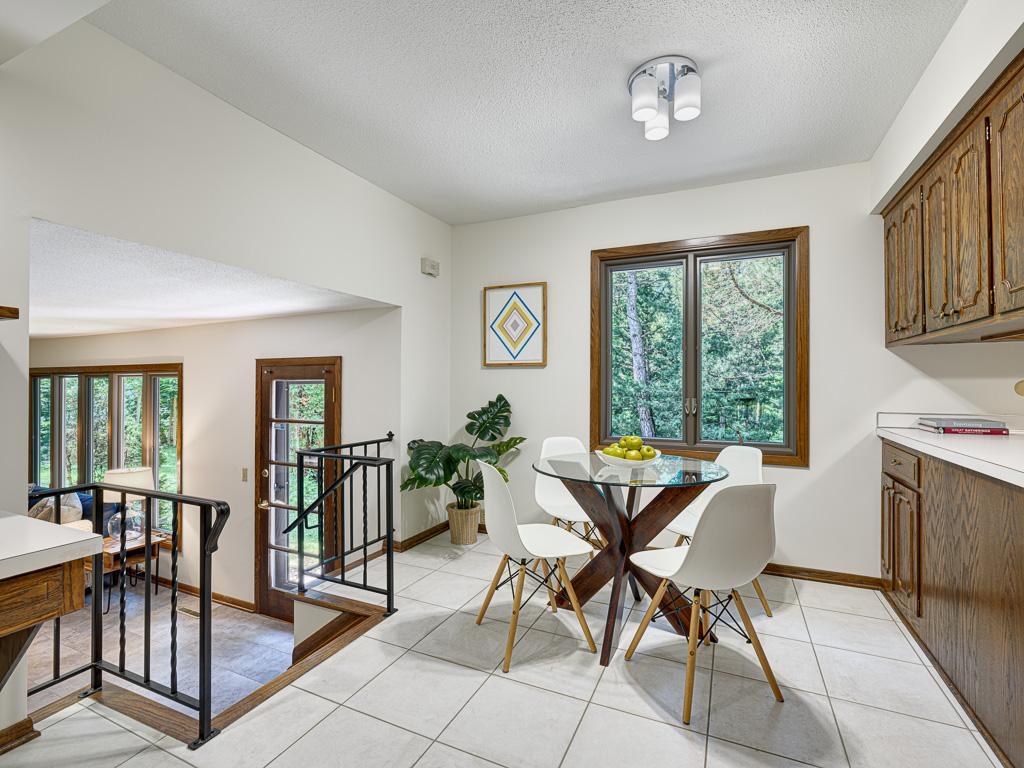 1984 Shryer Avenue W