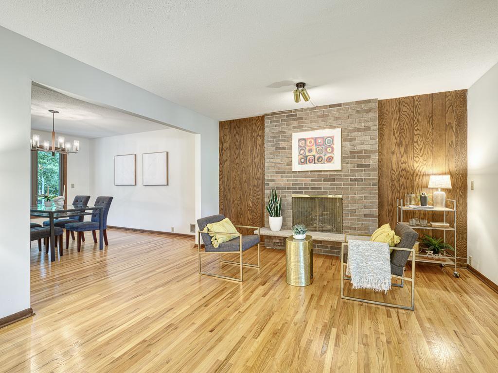 1984 Shryer Avenue W