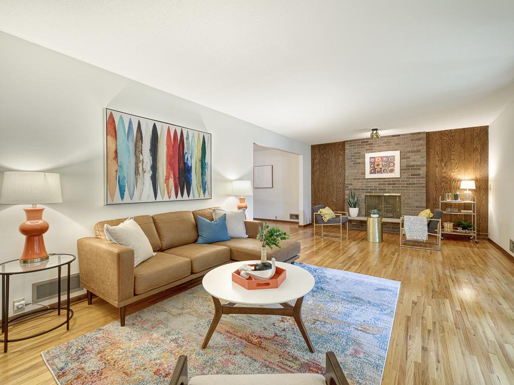 1984 Shryer Avenue W