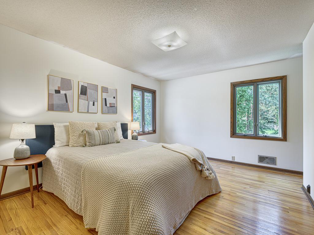 1984 Shryer Avenue W