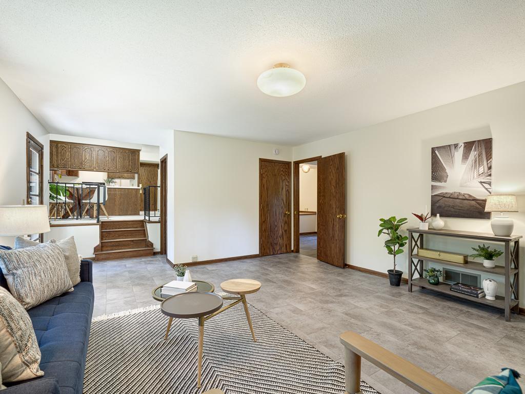 1984 Shryer Avenue W