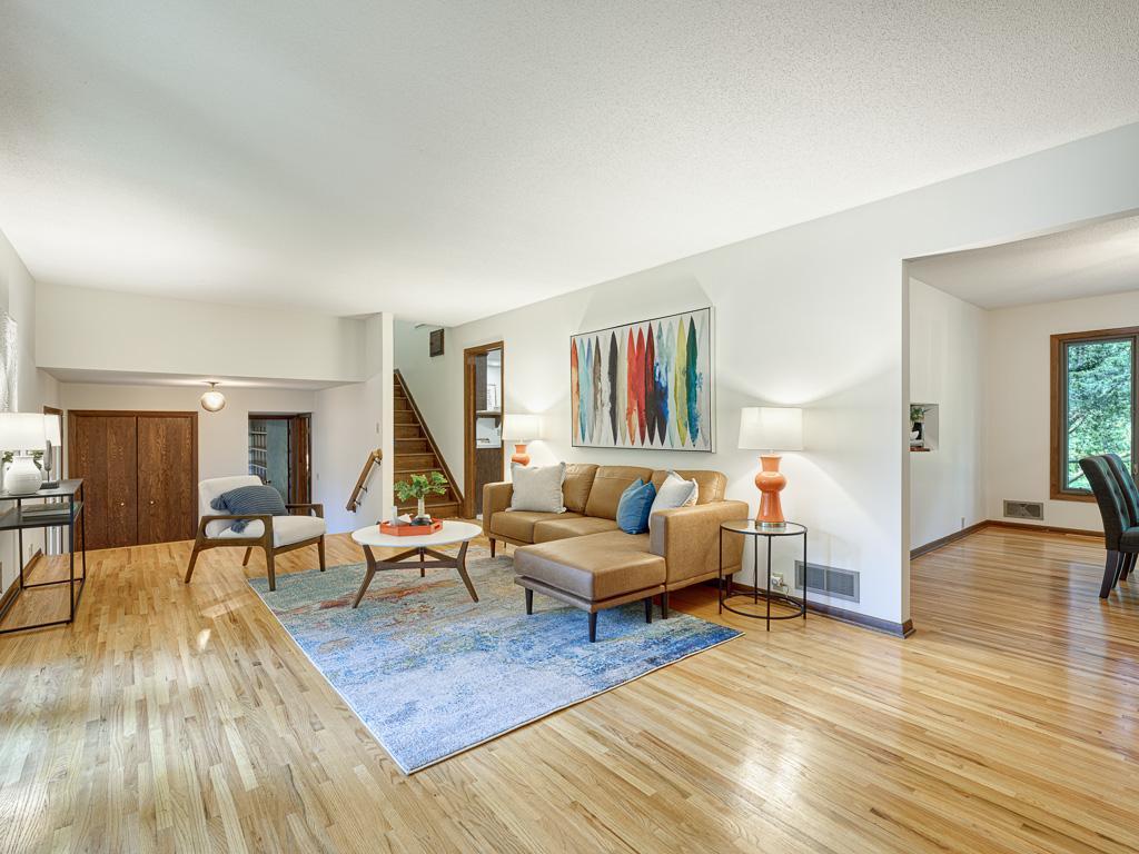 1984 Shryer Avenue W