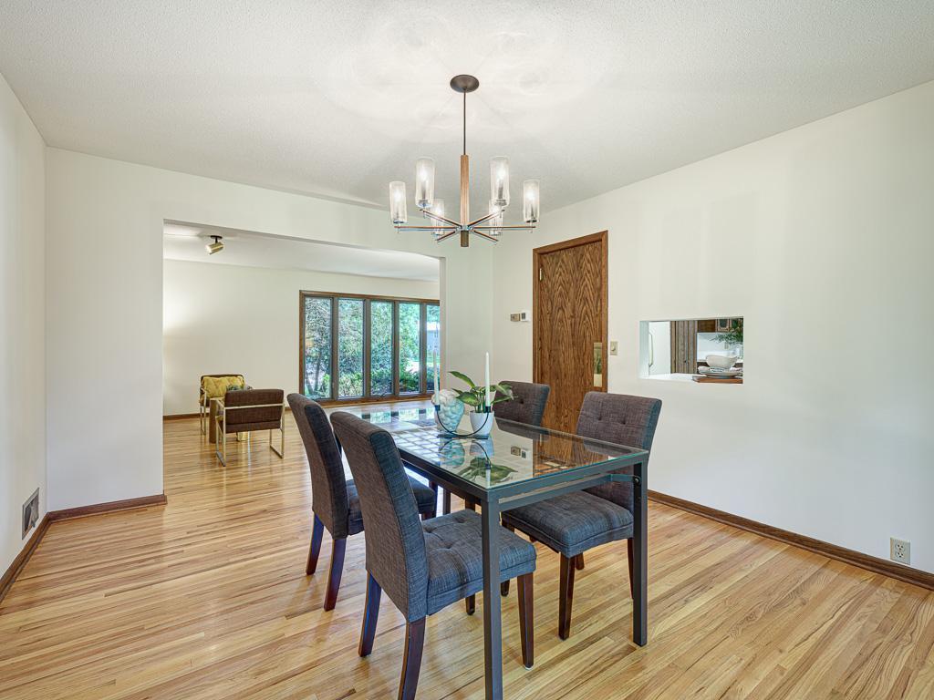 1984 Shryer Avenue W