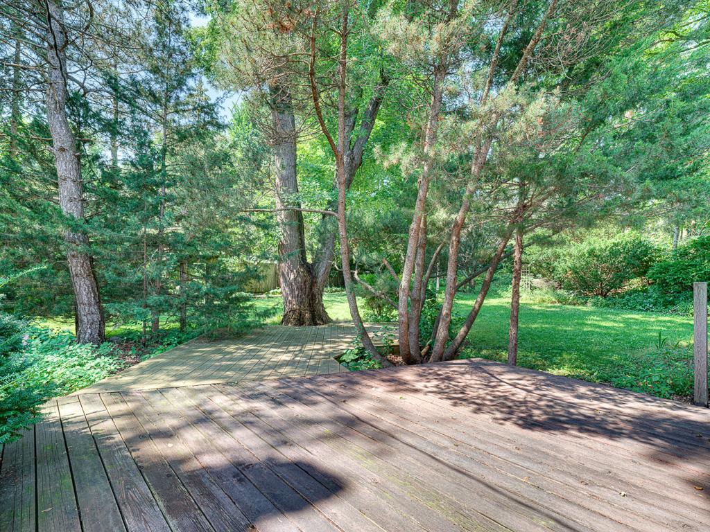 1984 Shryer Avenue W