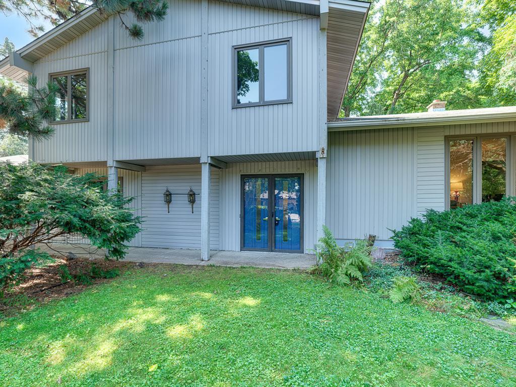 1984 Shryer Avenue W