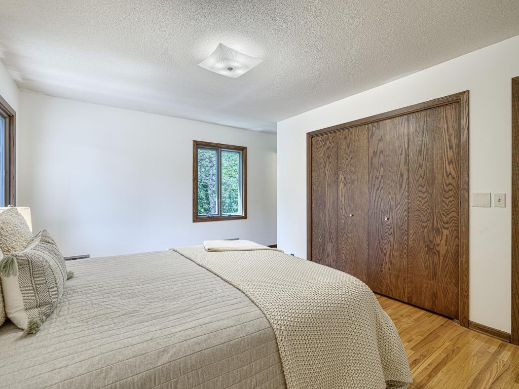 1984 Shryer Avenue W