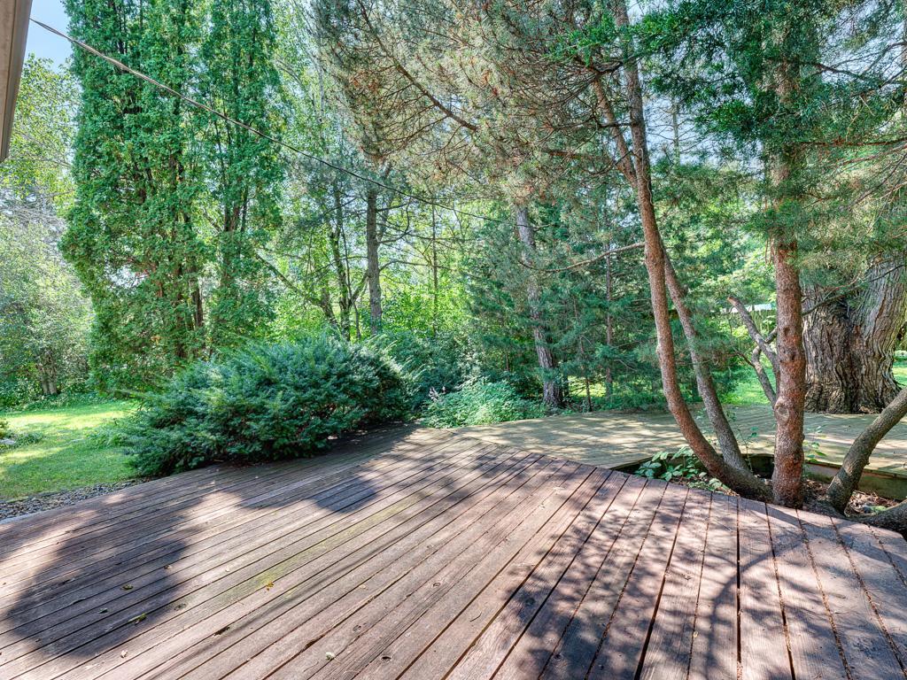 1984 Shryer Avenue W