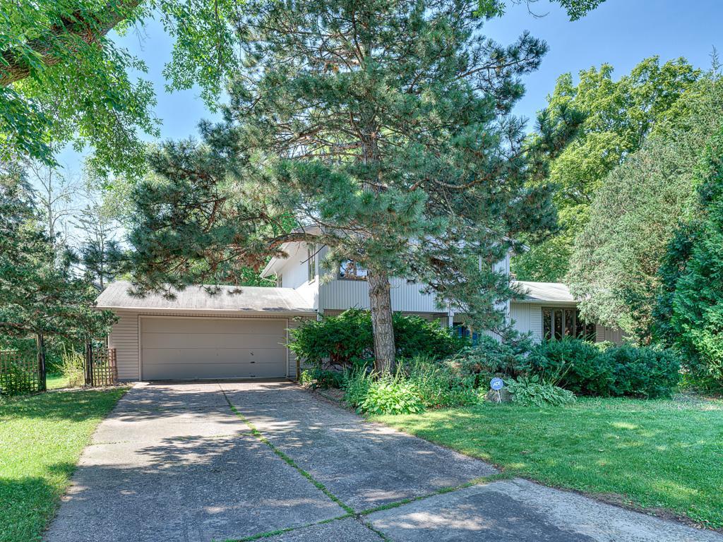 1984 Shryer Avenue W