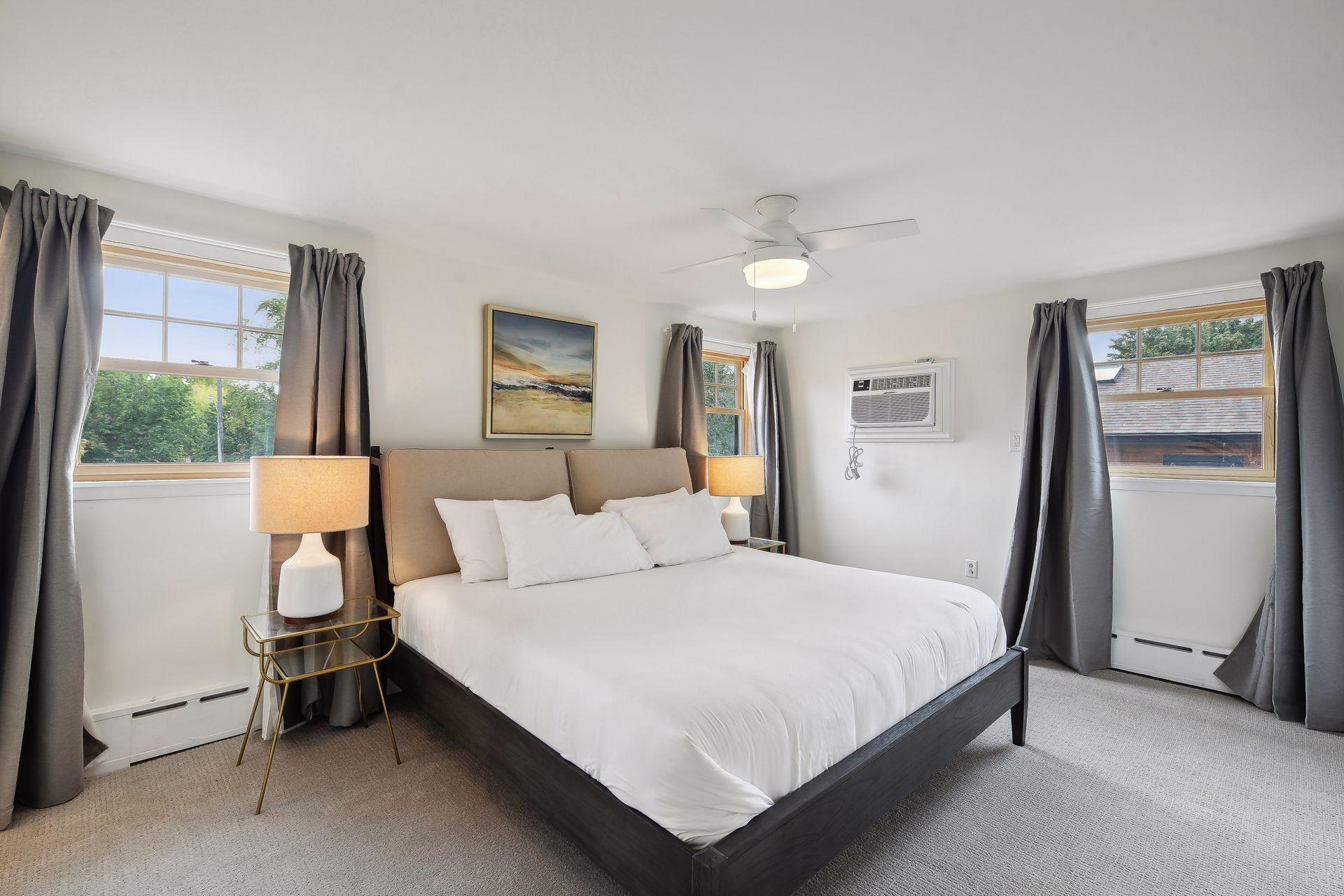 450 Mount Curve Boulevard