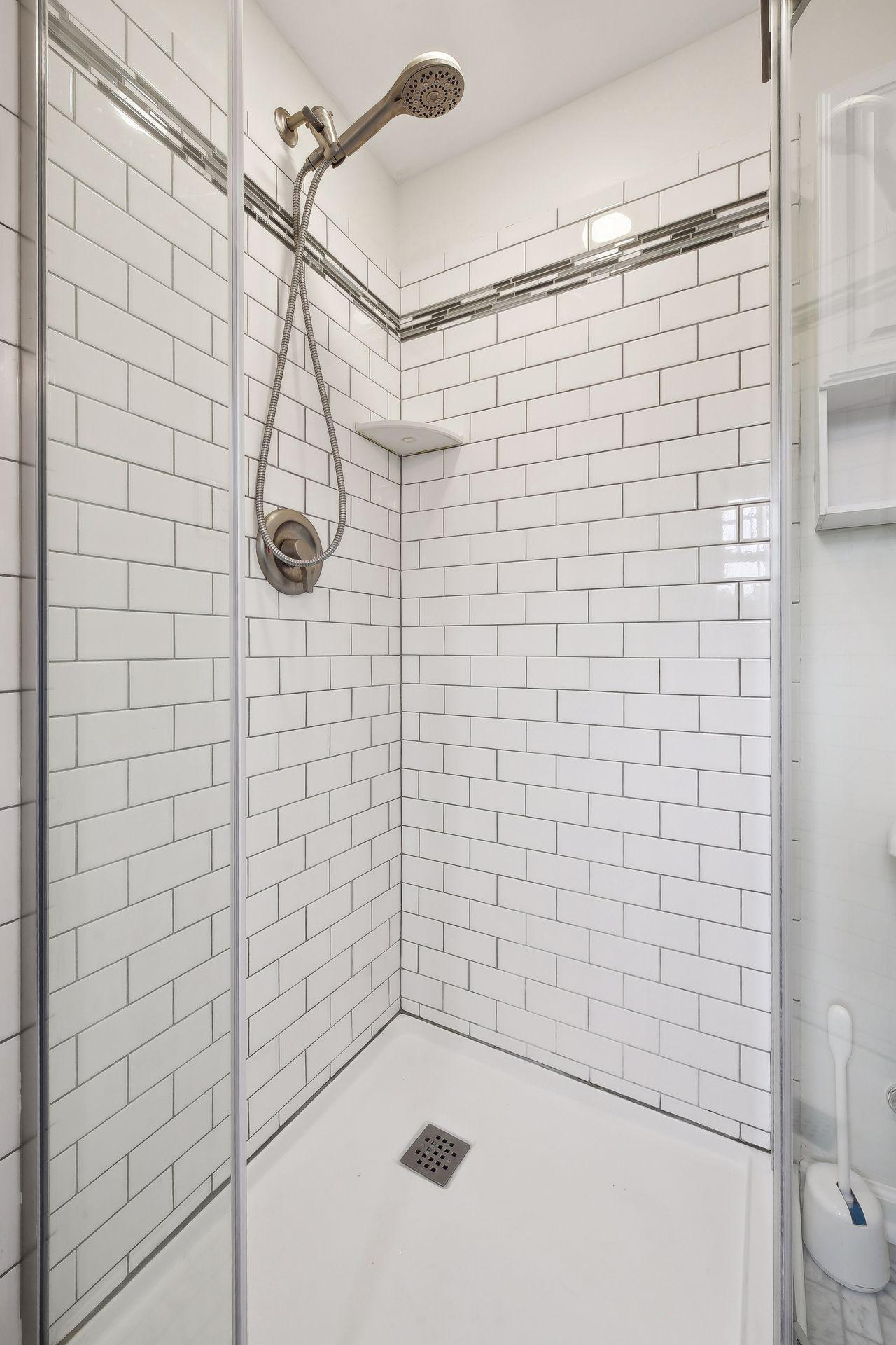 450 Mount Curve Boulevard