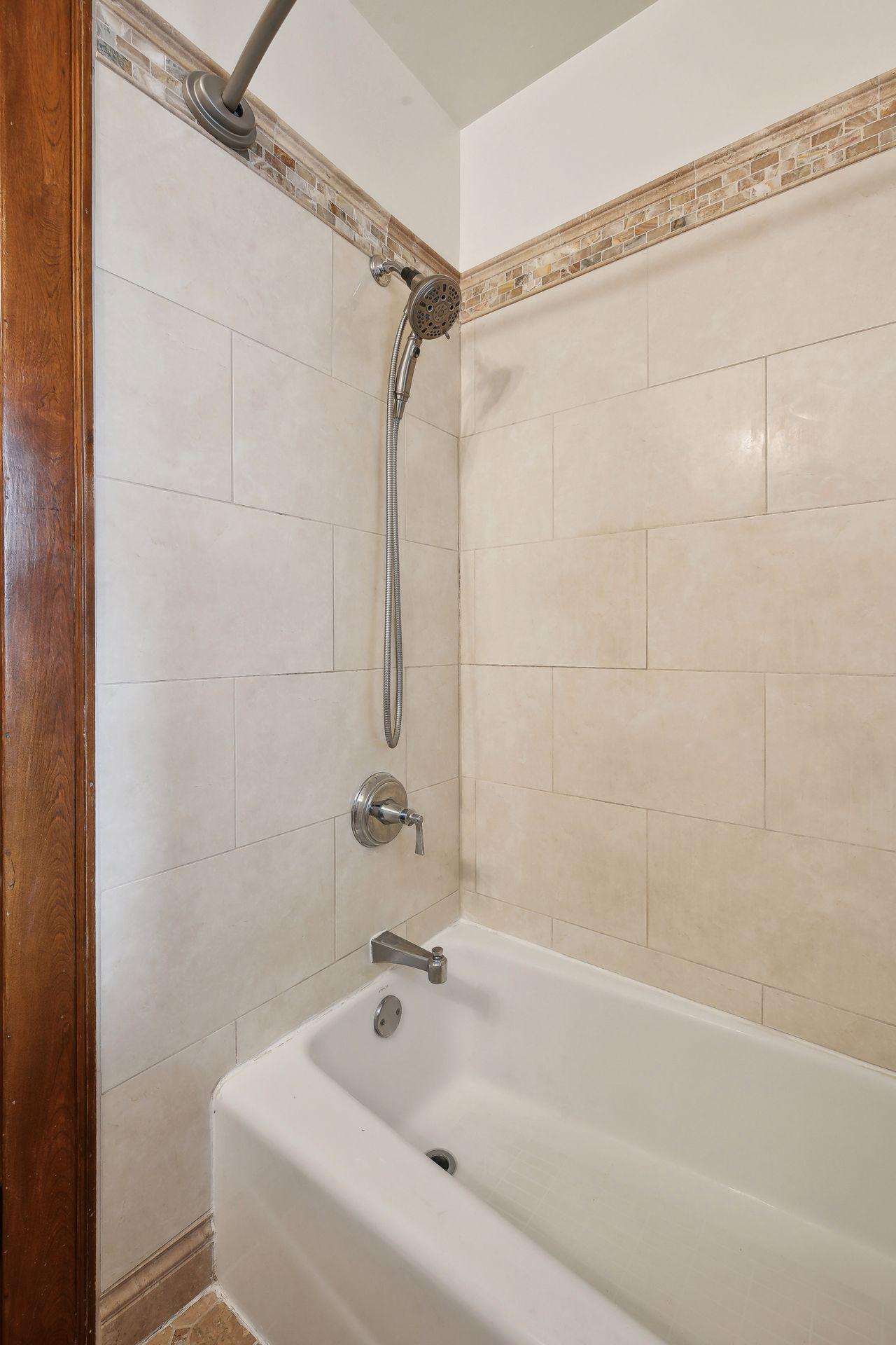 450 Mount Curve Boulevard