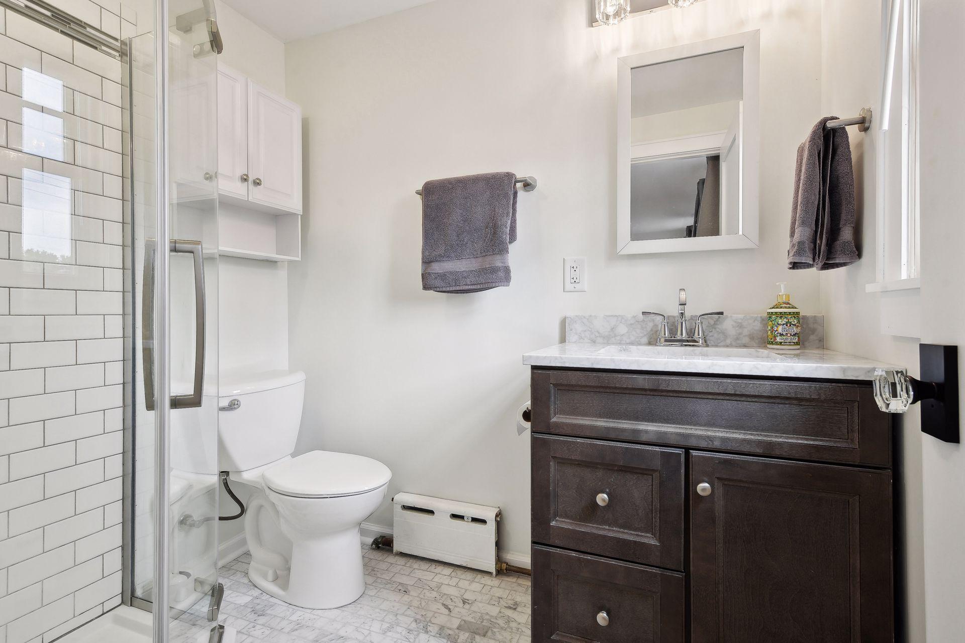 450 Mount Curve Boulevard