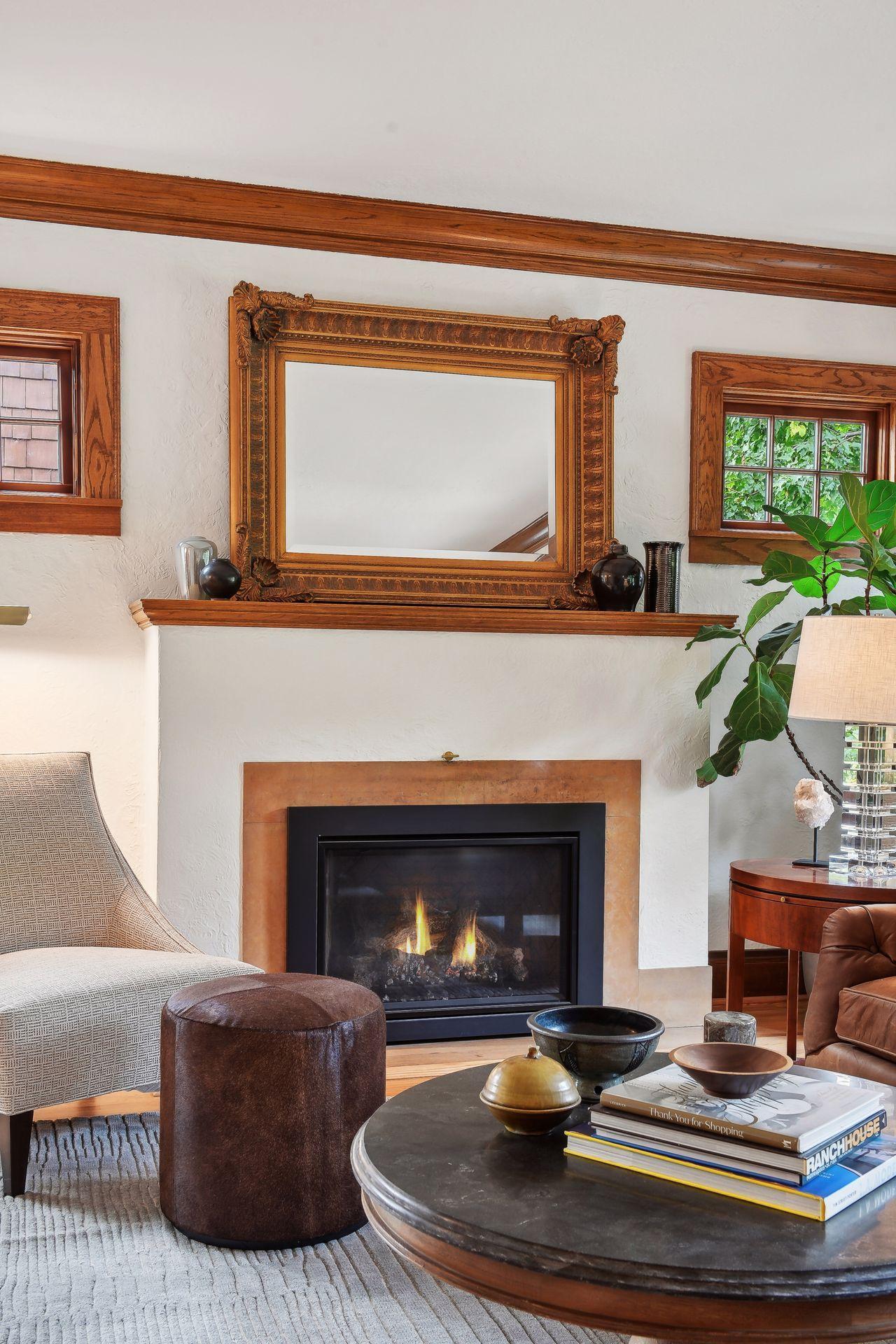 450 Mount Curve Boulevard