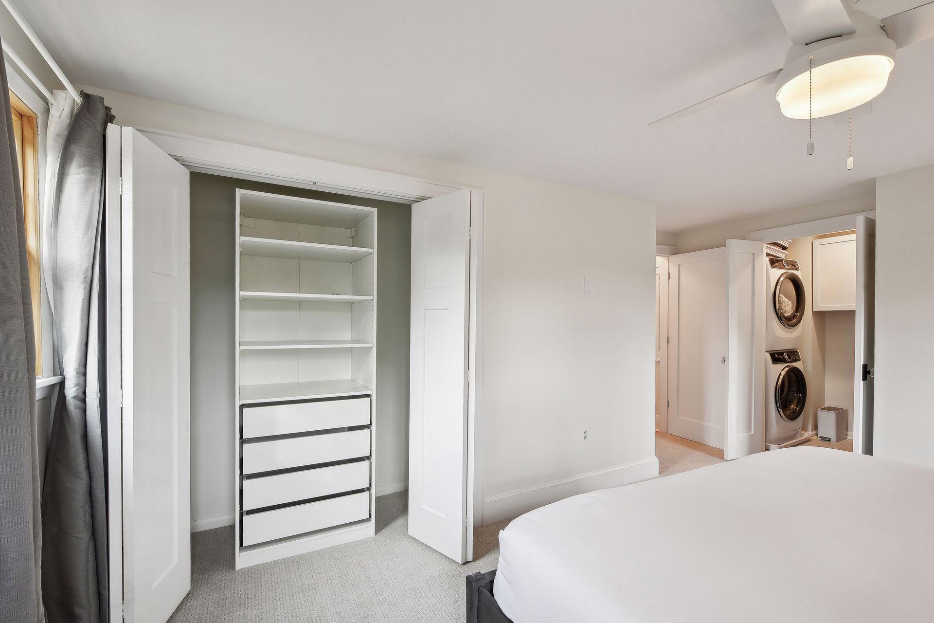 450 Mount Curve Boulevard