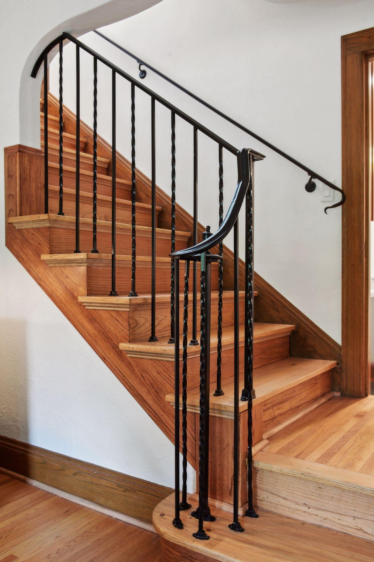 450 Mount Curve Boulevard