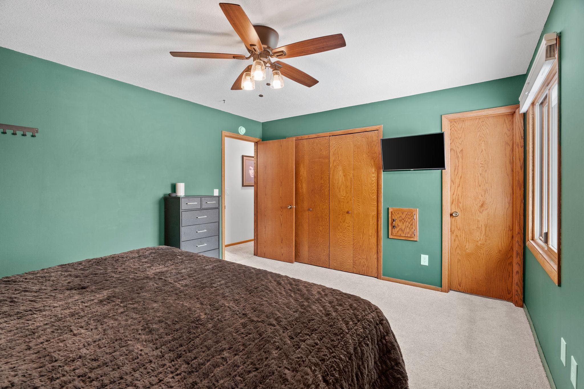 2461 Nemitz Avenue E