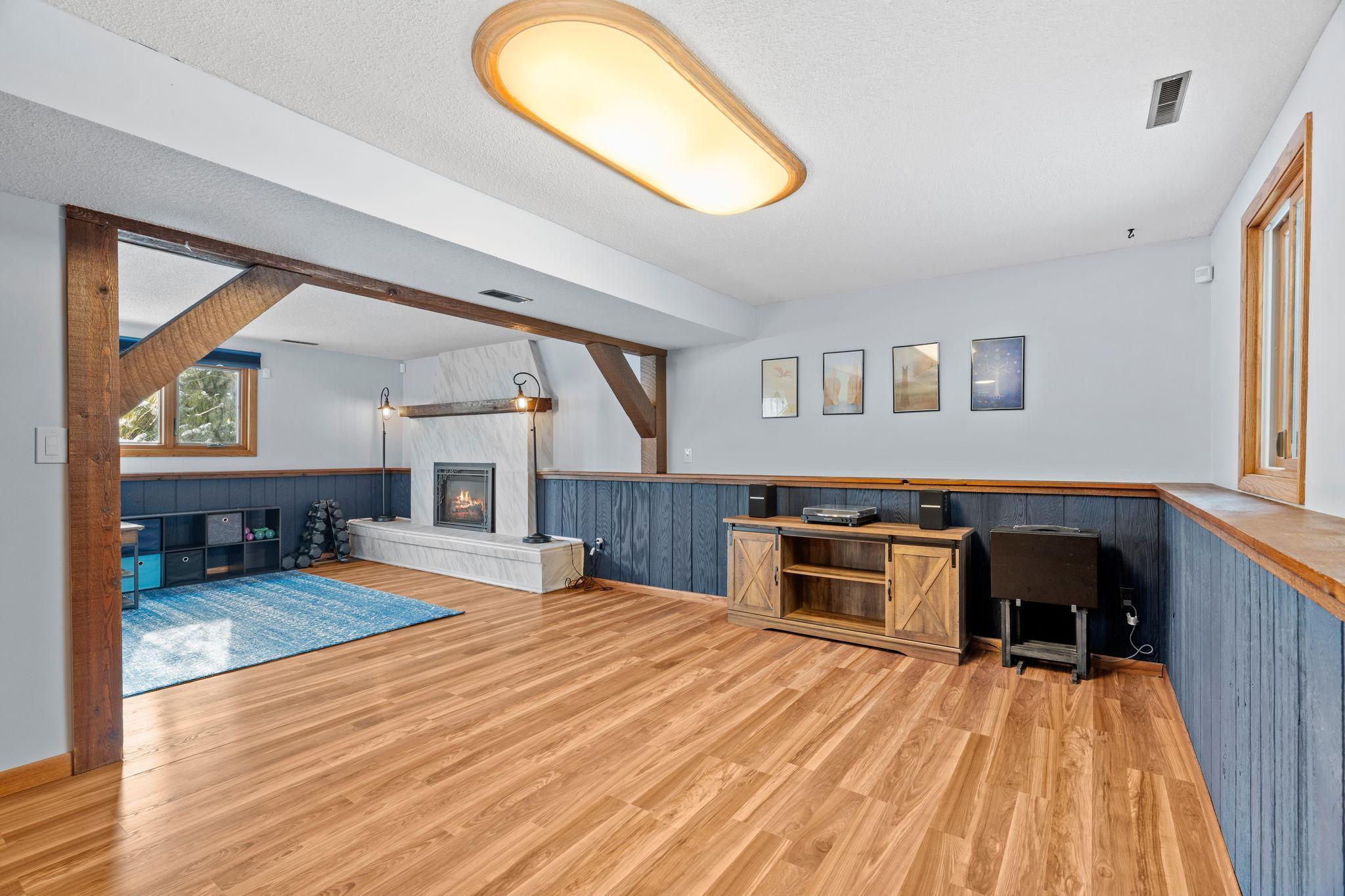 2461 Nemitz Avenue E