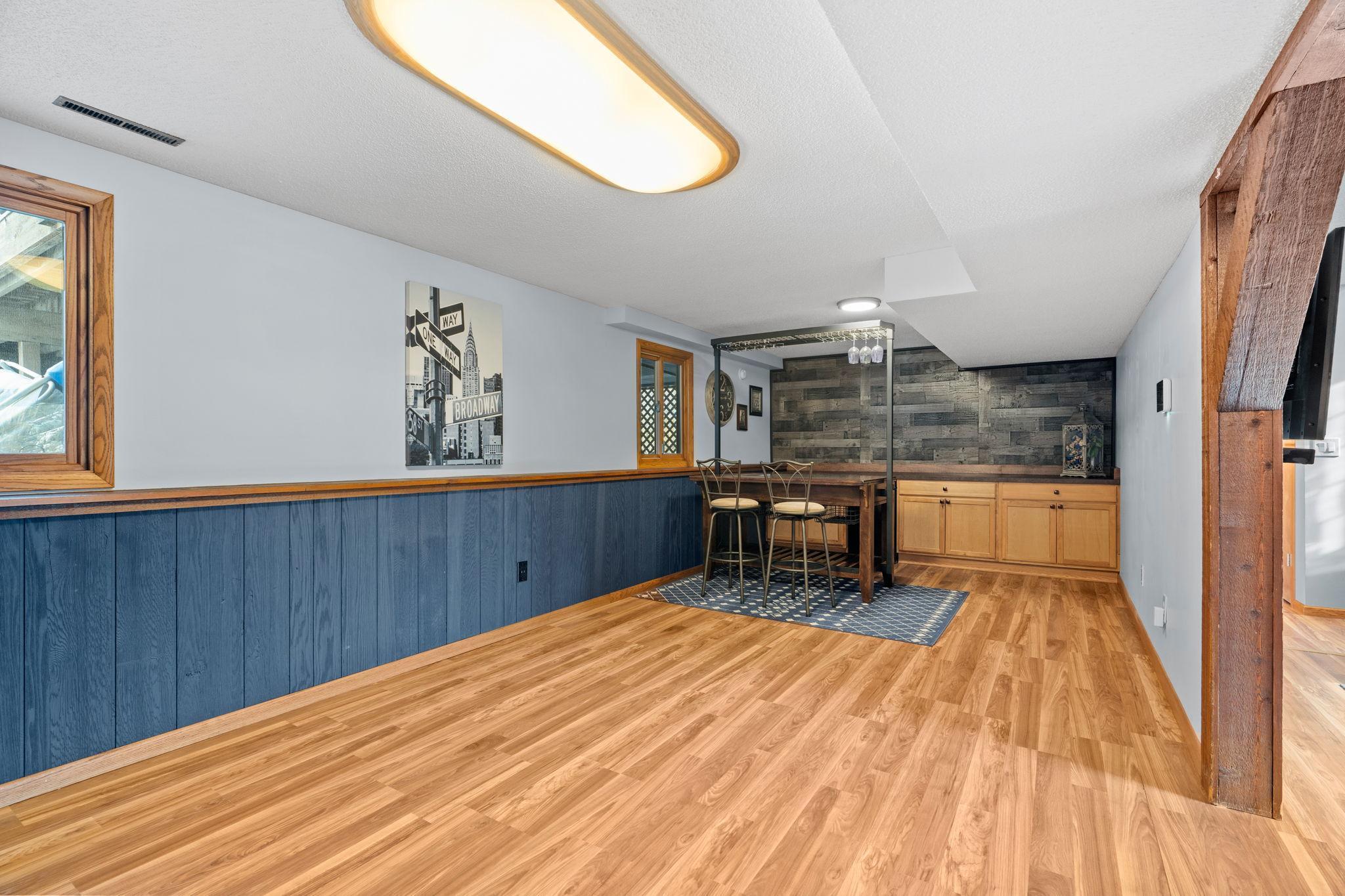 2461 Nemitz Avenue E