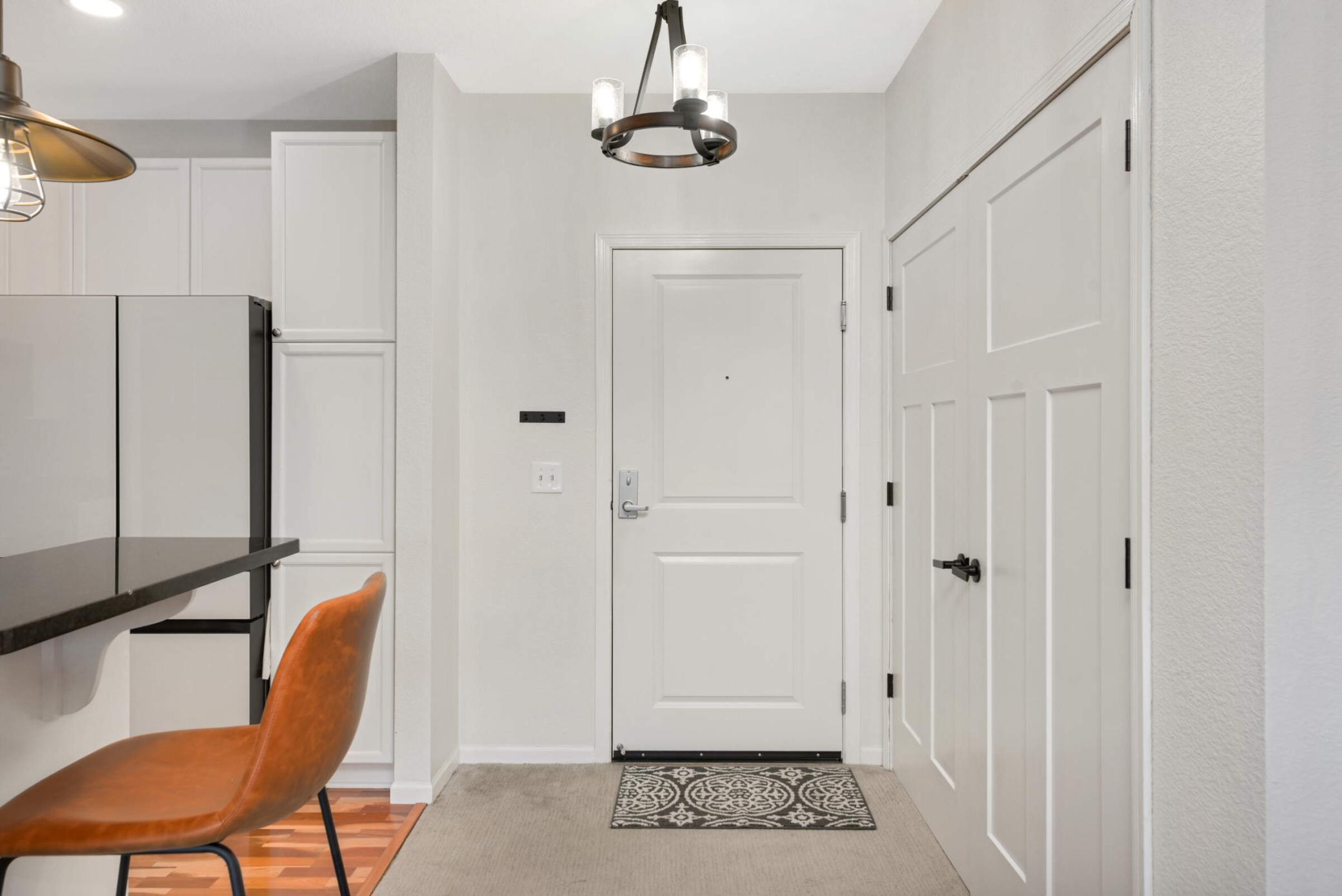 1800 Graham Avenue Unit: 323