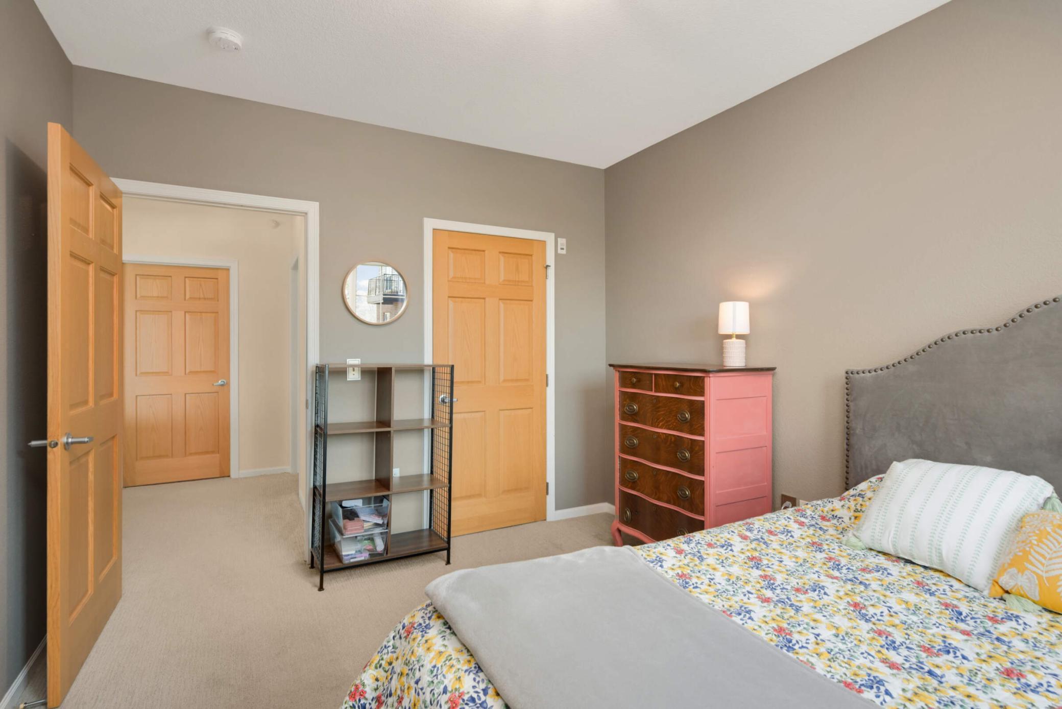 1800 Graham Avenue Unit: 323