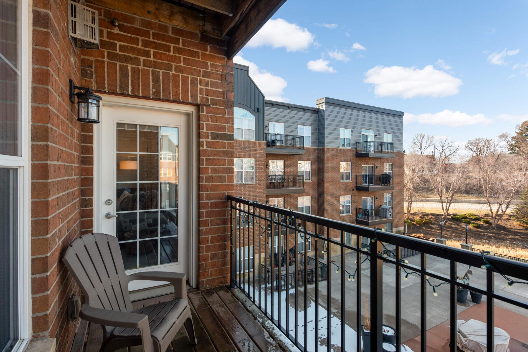 1800 Graham Avenue Unit: 323