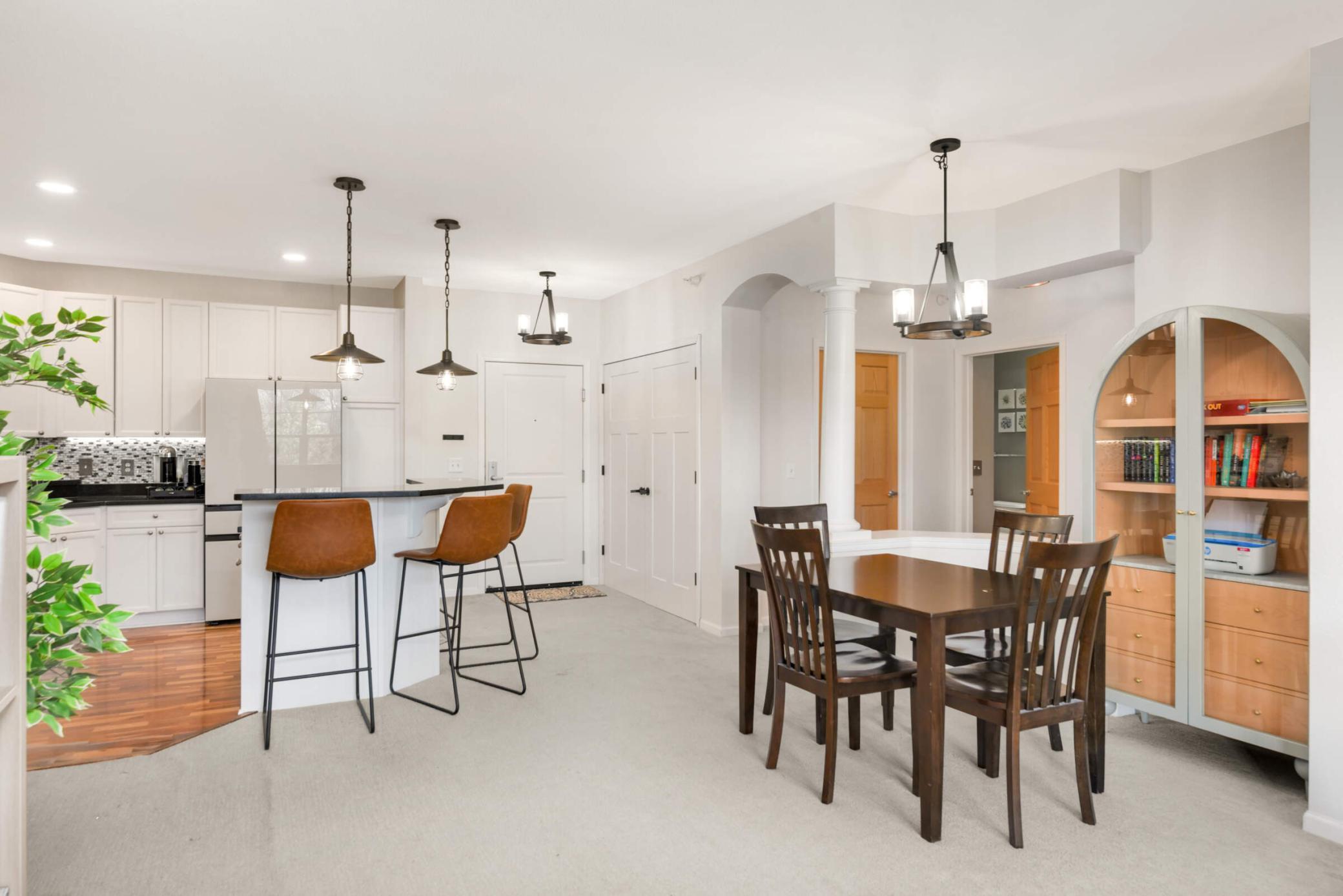 1800 Graham Avenue Unit: 323