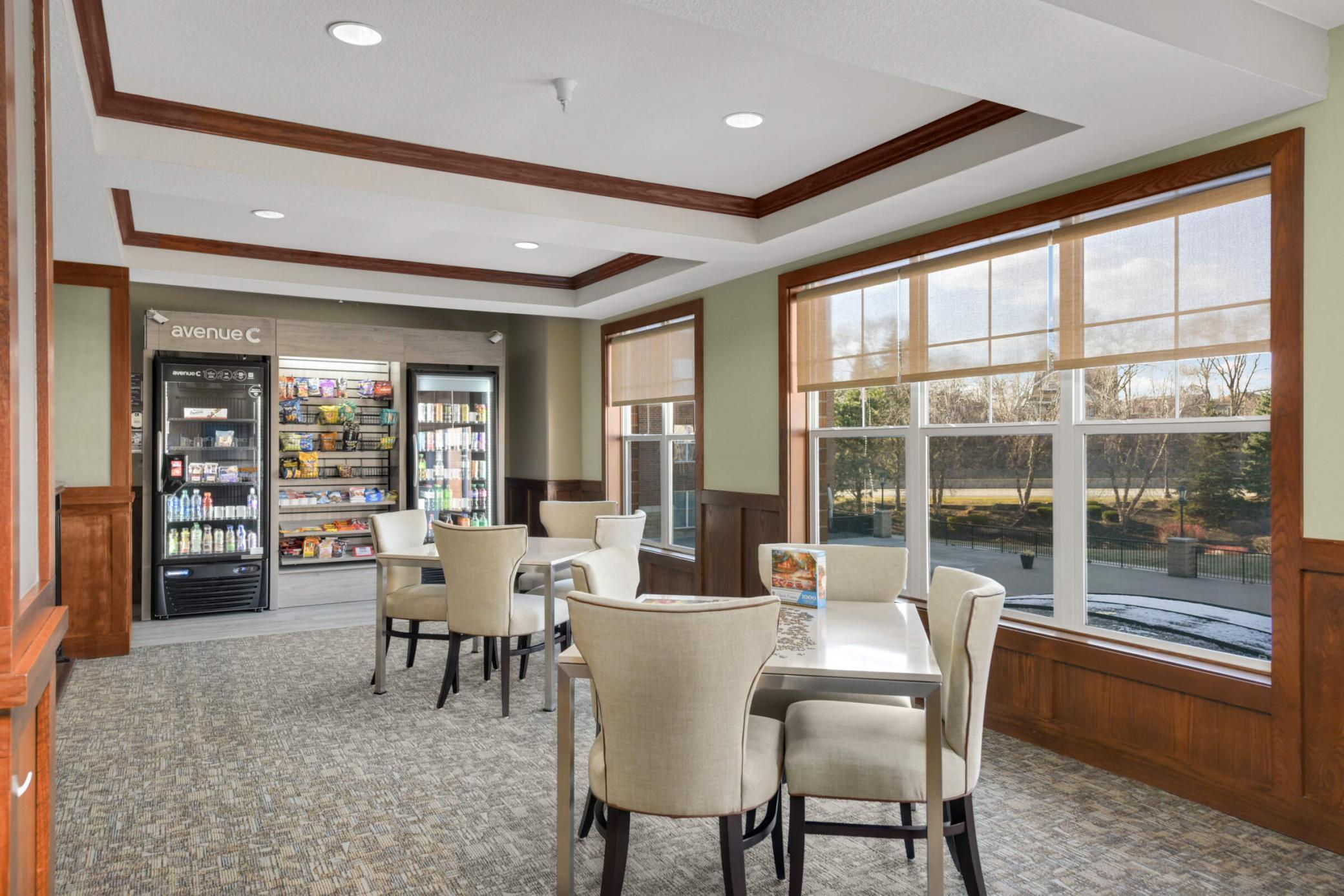 1800 Graham Avenue Unit: 323