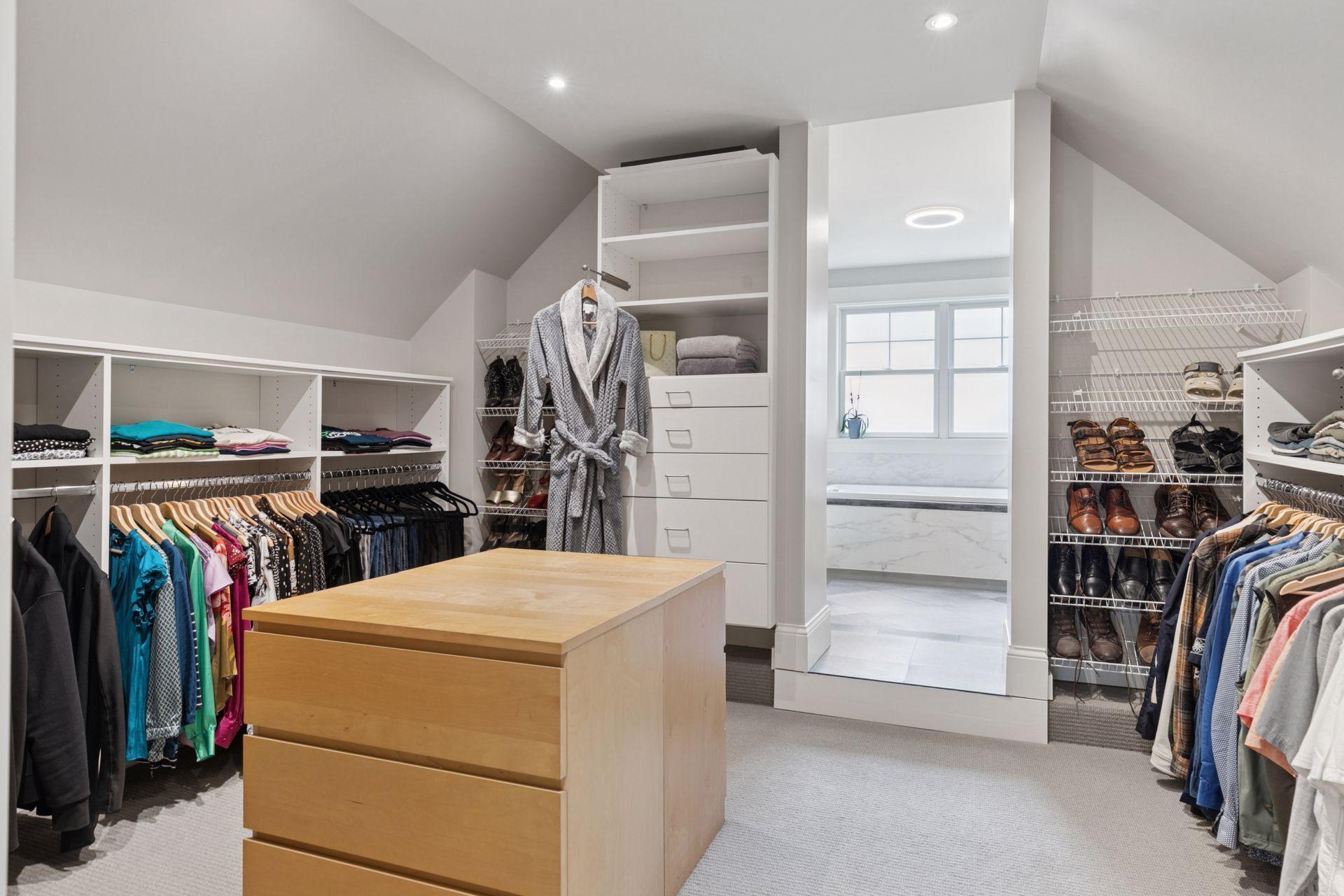 1081 Fairmount Avenue