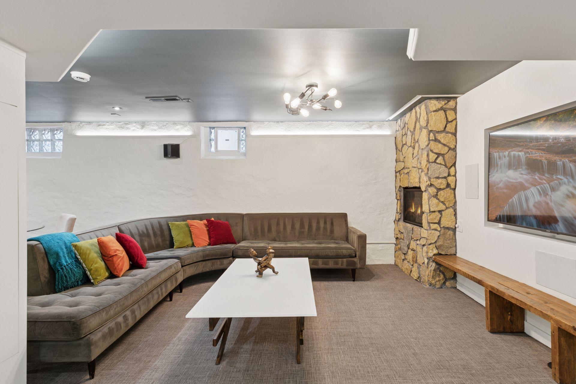 1081 Fairmount Avenue