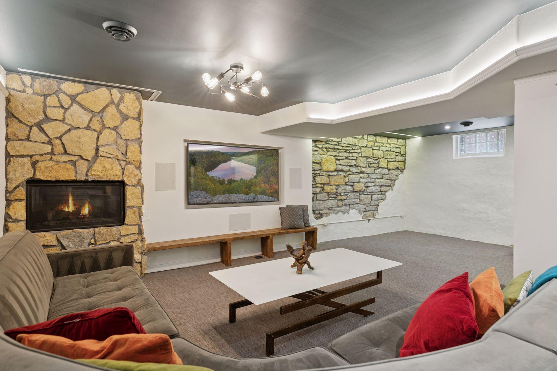 1081 Fairmount Avenue