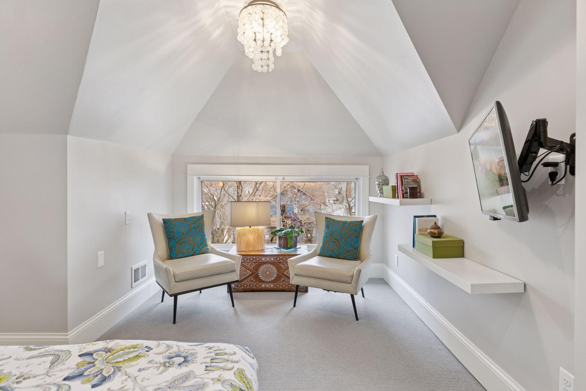 1081 Fairmount Avenue