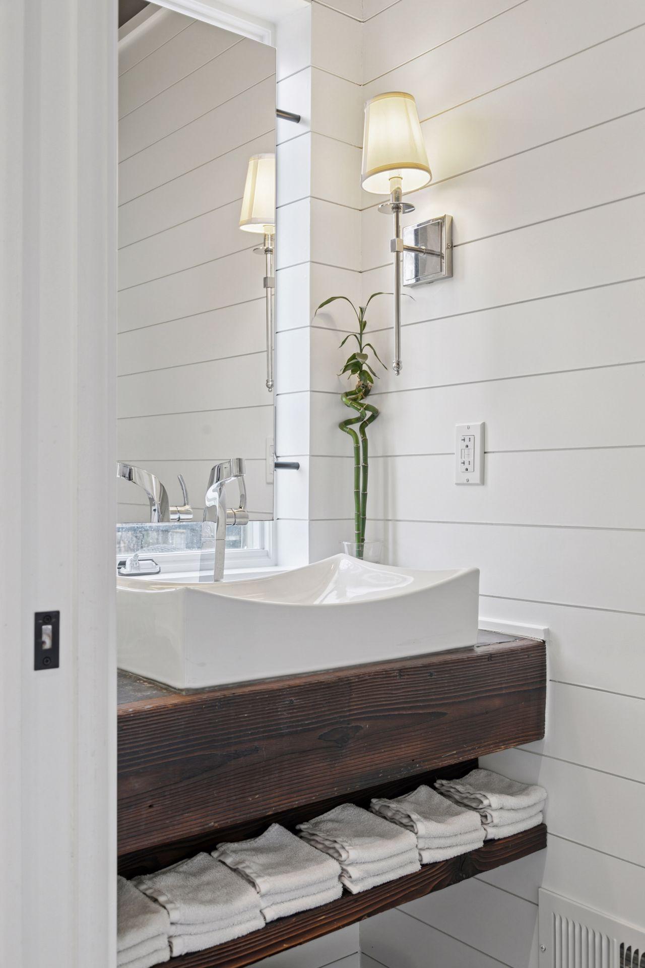 1081 Fairmount Avenue