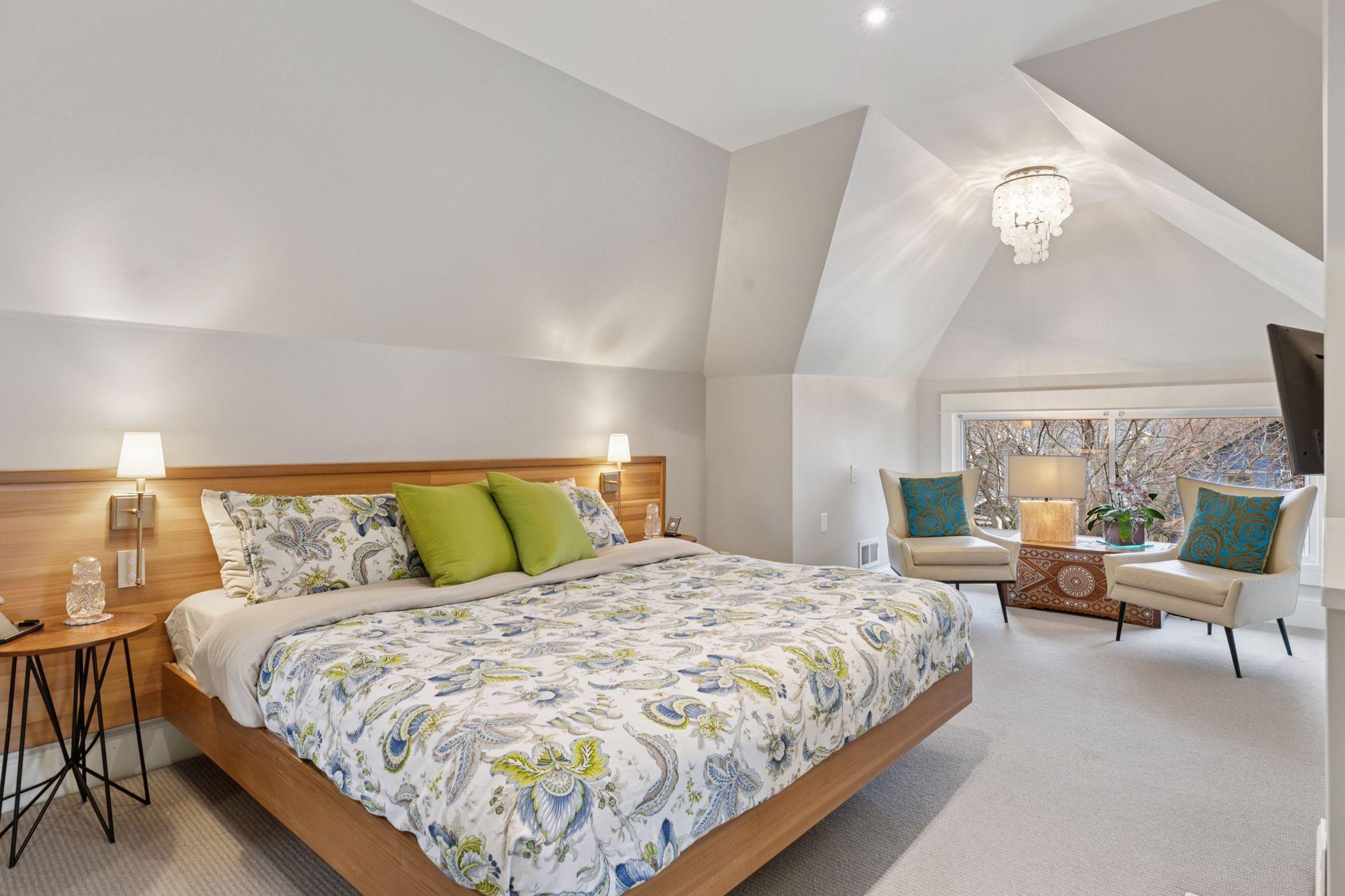 1081 Fairmount Avenue