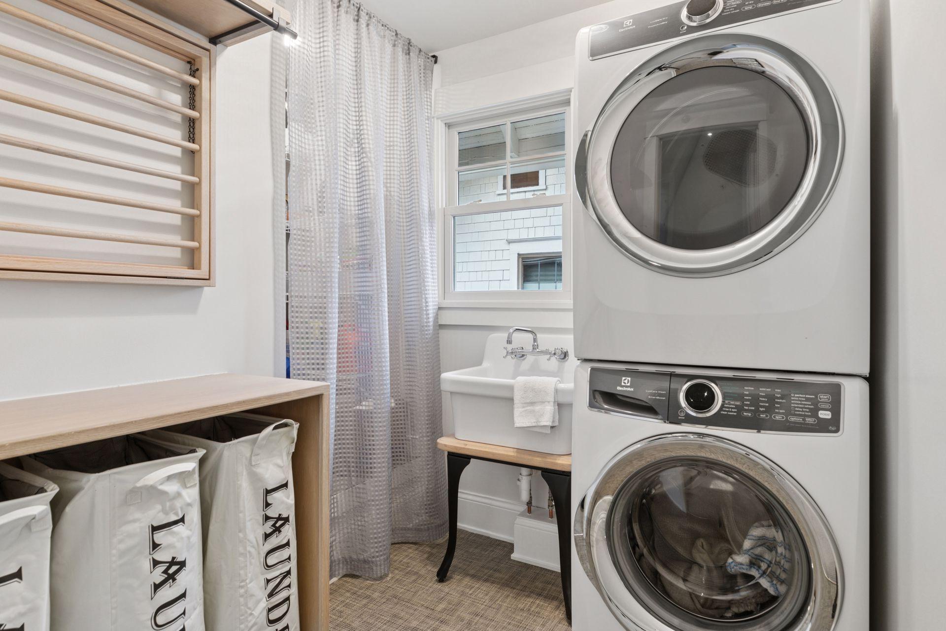 1081 Fairmount Avenue