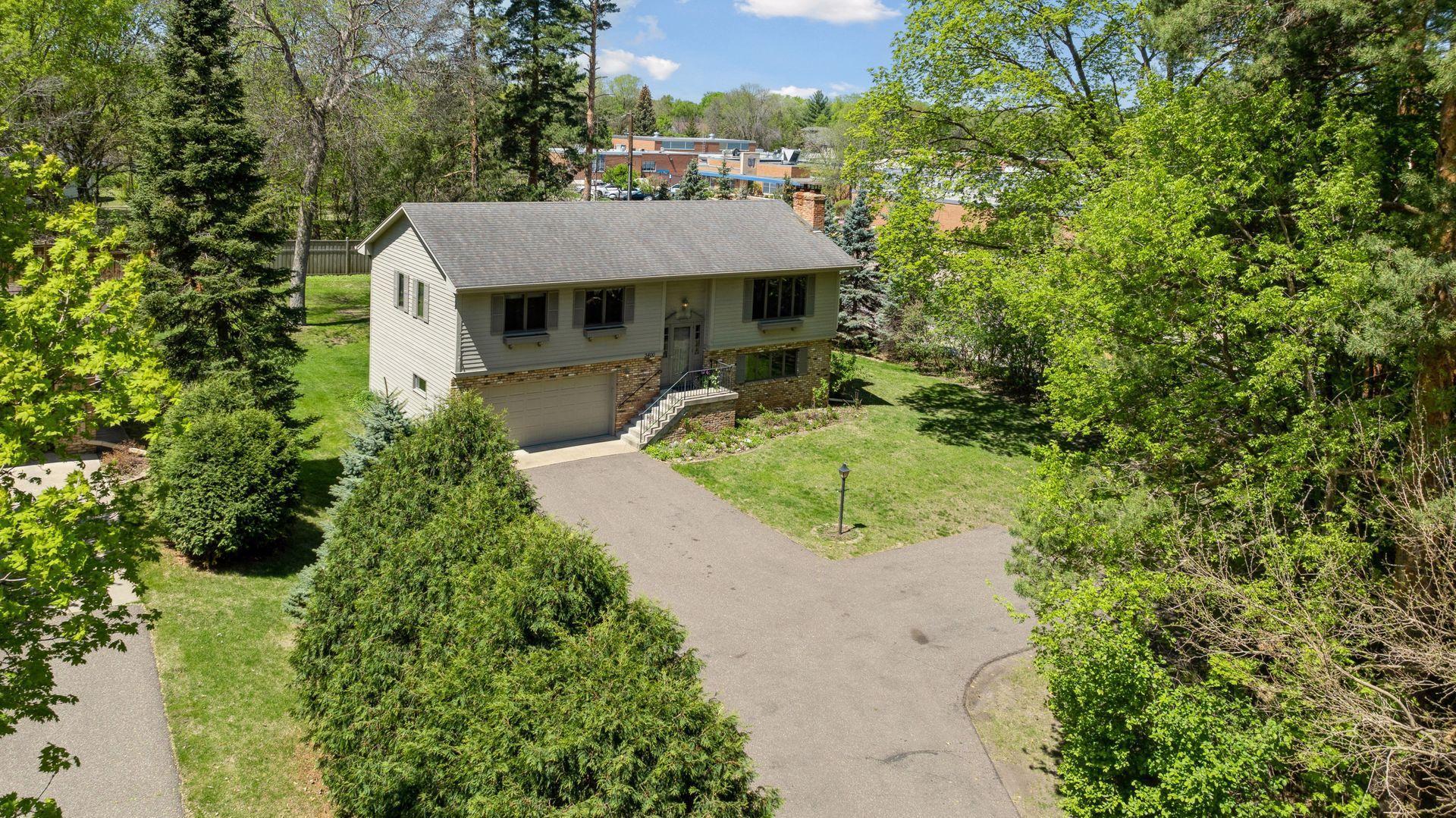 3400 Rainbow Drive