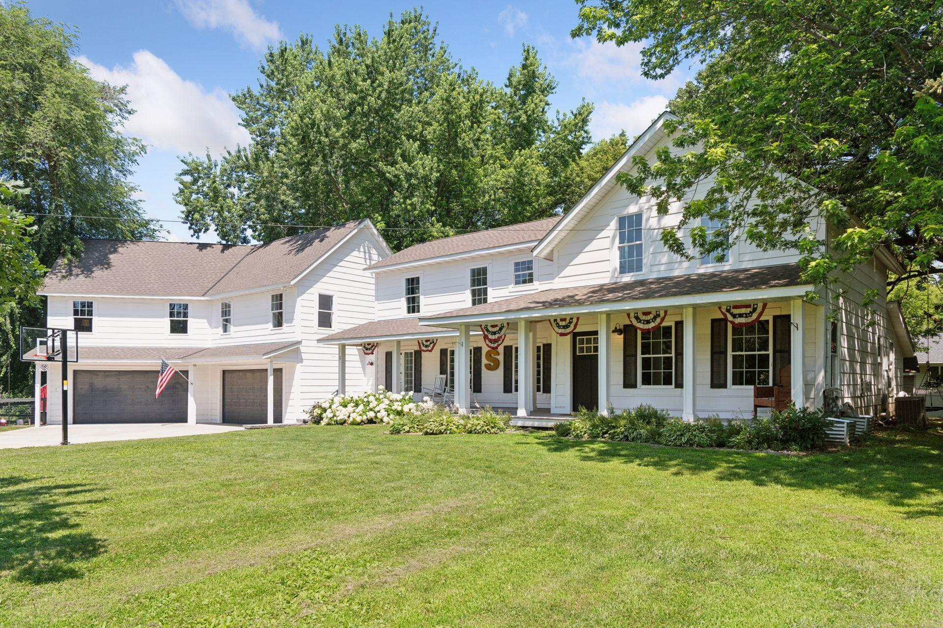 15710 Minnetonka Boulevard