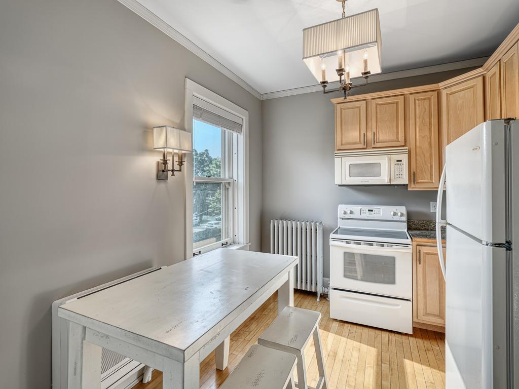 808 Summit Avenue Unit: 3