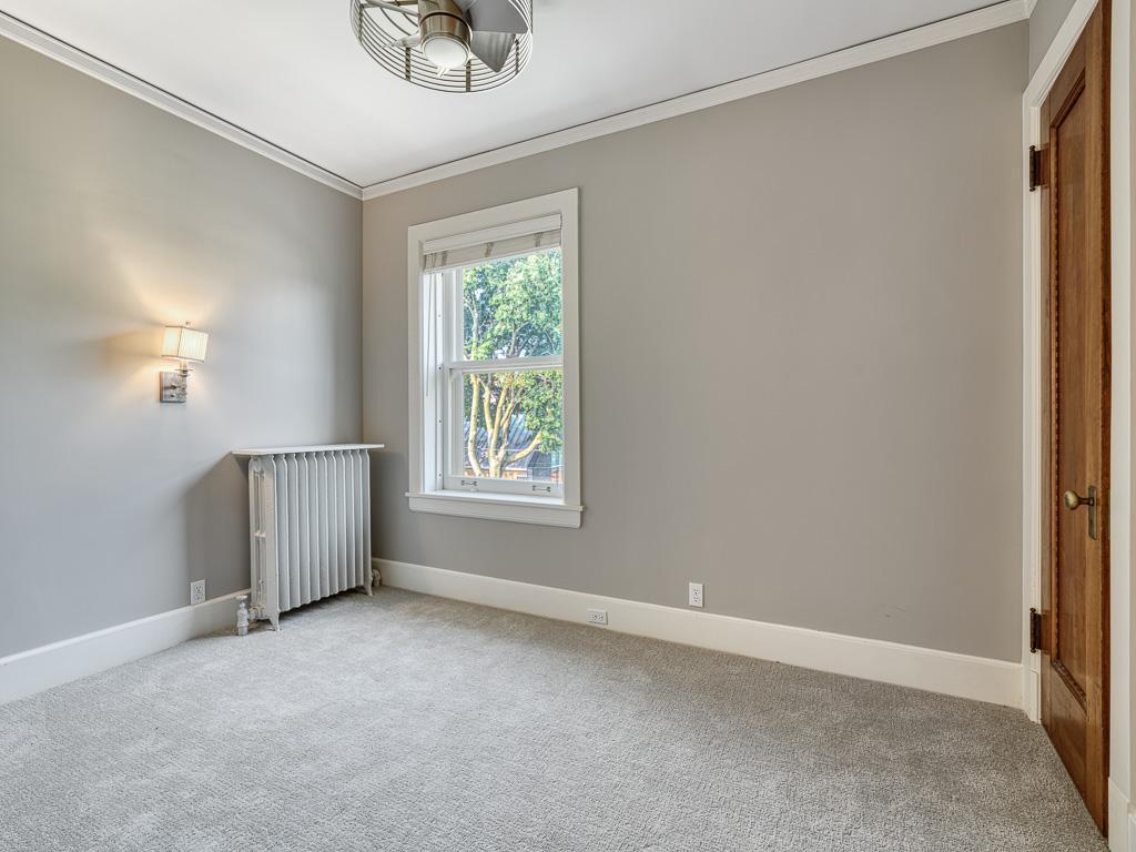 808 Summit Avenue Unit: 3